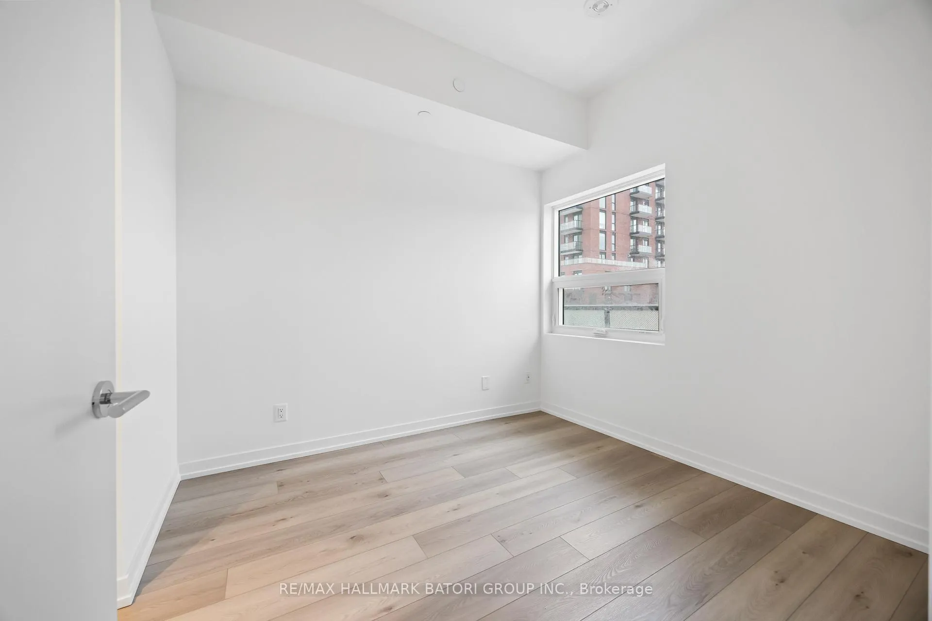 Photo 13 of Unit 402, 863 St. Clair Avenue W, Toronto, Wychwood — HOMEH