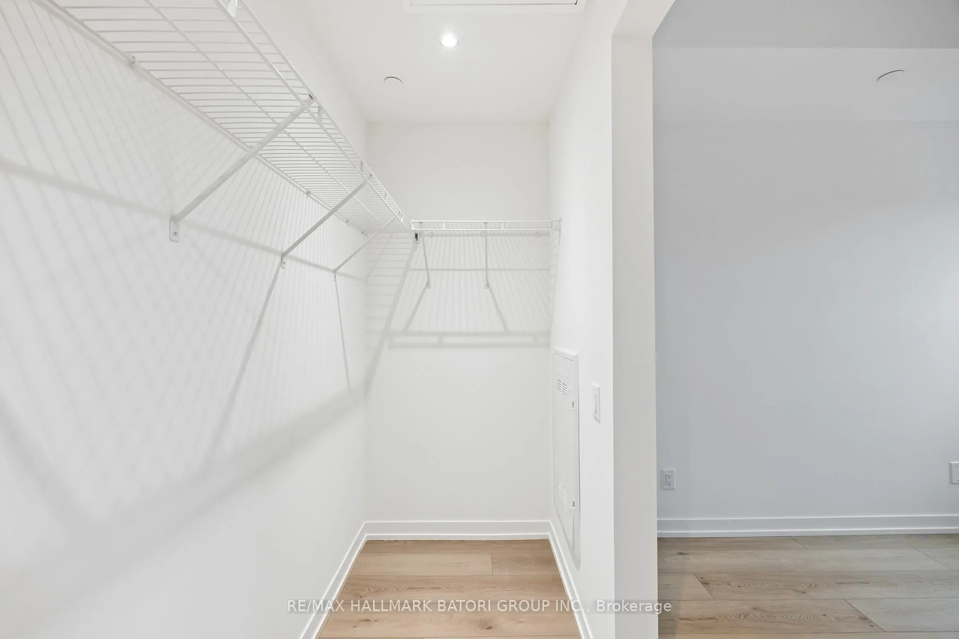 Photo 19 of Unit 402, 863 St. Clair Avenue W, Toronto, Wychwood — HOMEH