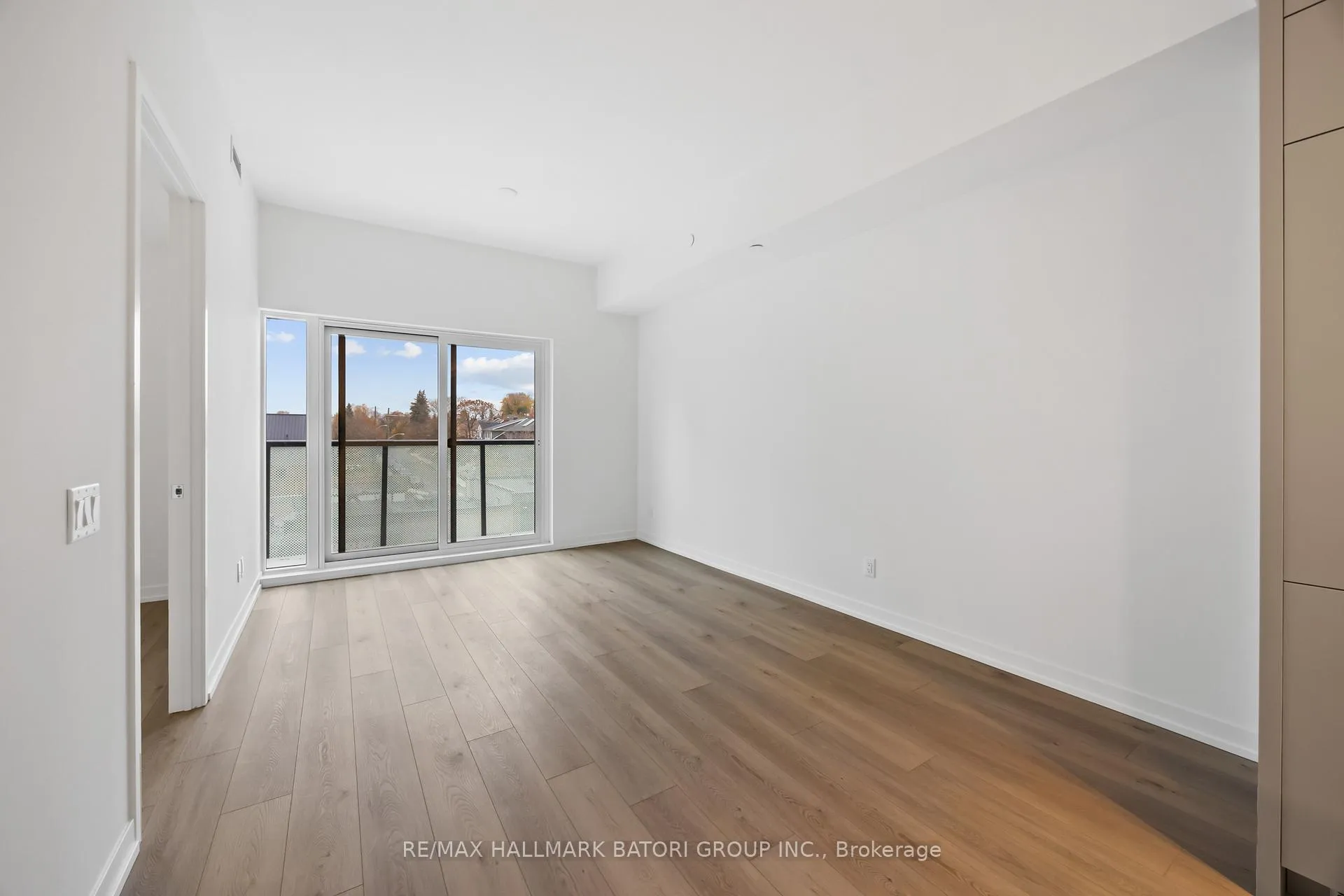 Photo 22 of Unit 402, 863 St. Clair Avenue W, Toronto, Wychwood — HOMEH