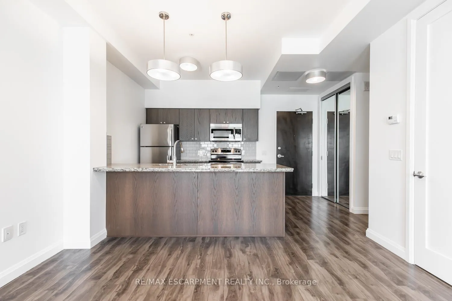 Photo 8 of Unit 1003, 112 King Street, Hamilton, Beasley — HOMEH