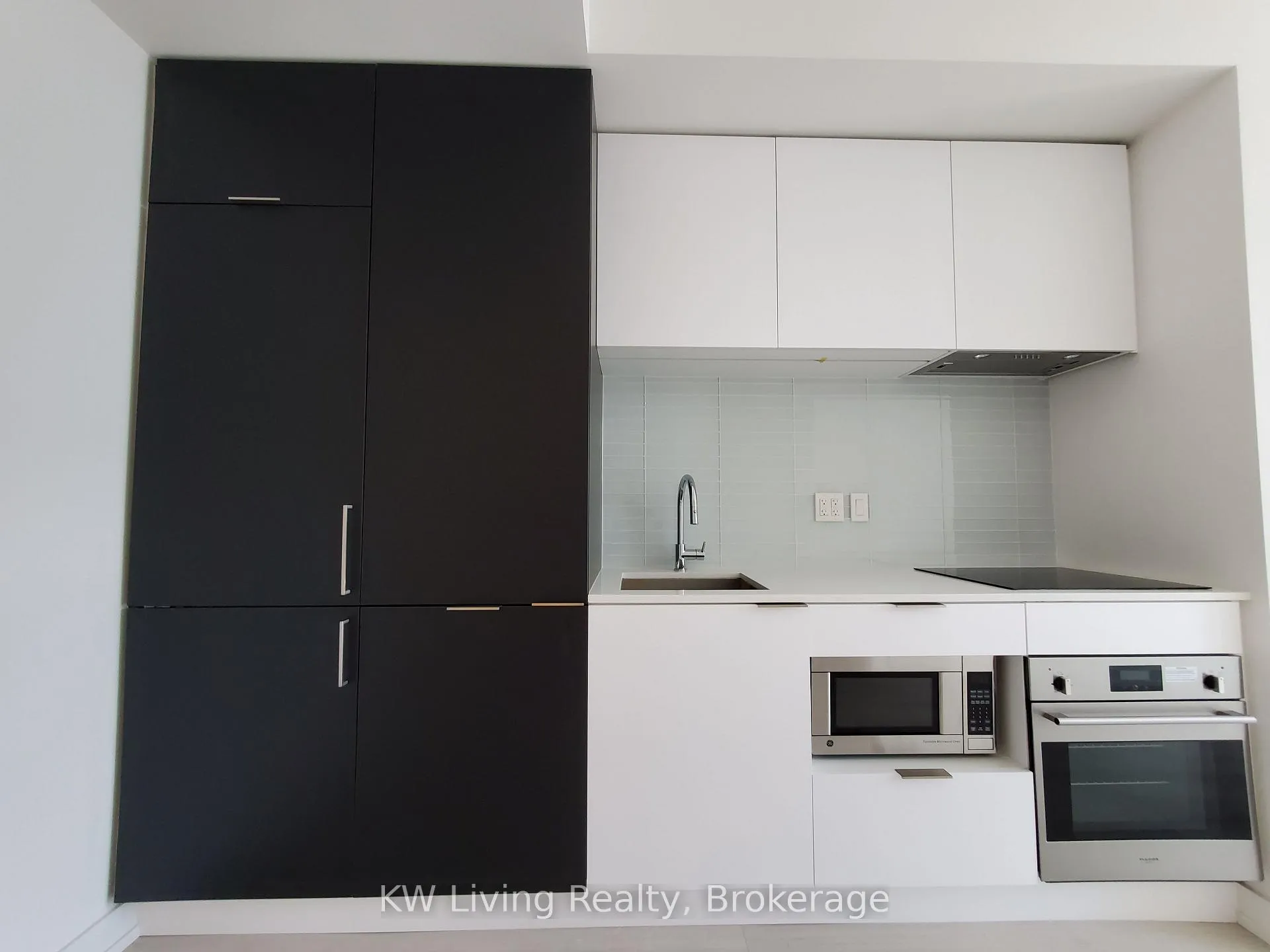 Photo 2 of Unit 2906, 33 Helendale Avenue, Toronto, Yonge-Eglinton — HOMEH