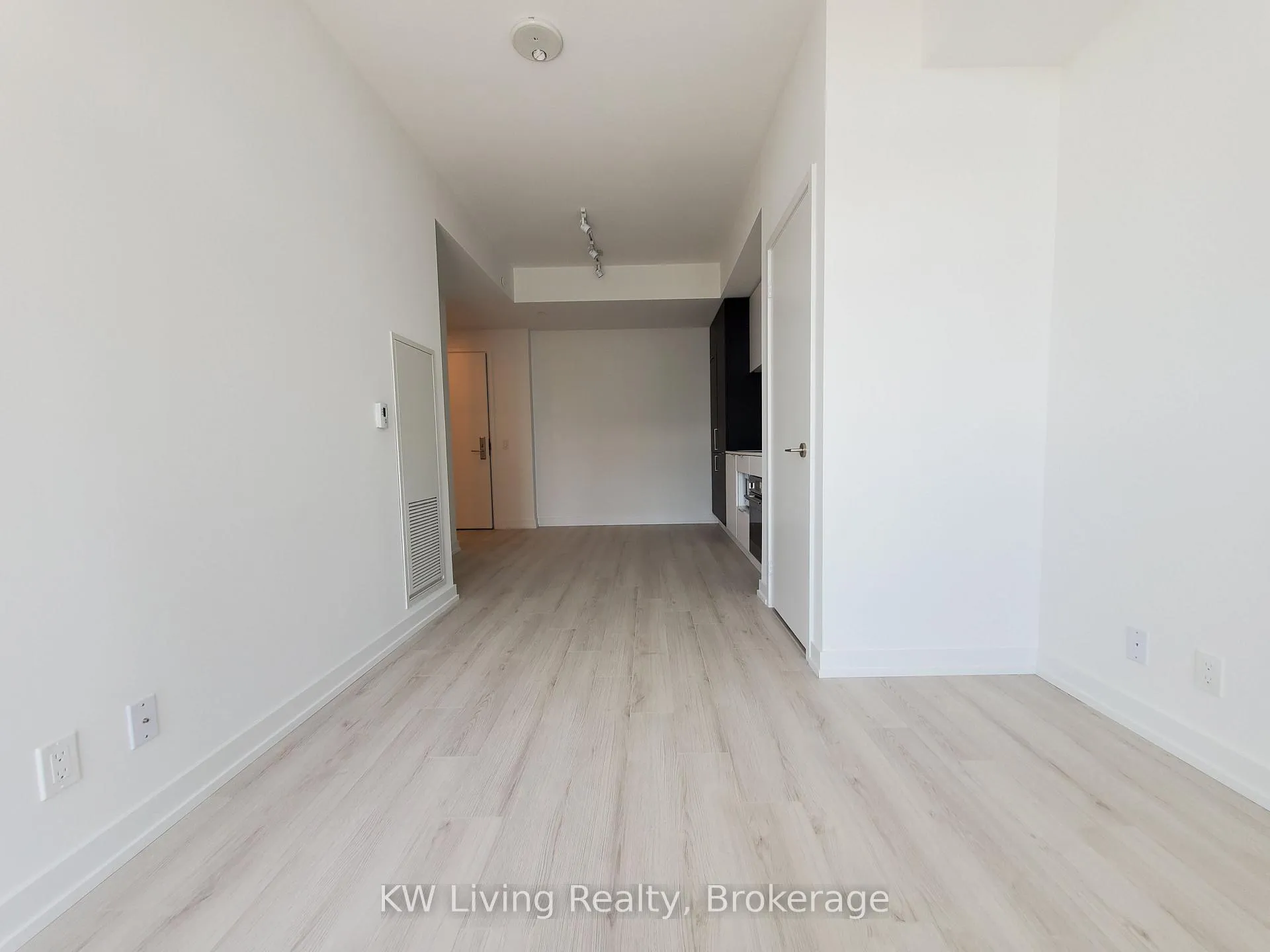 Photo 3 of Unit 2906, 33 Helendale Avenue, Toronto, Yonge-Eglinton — HOMEH