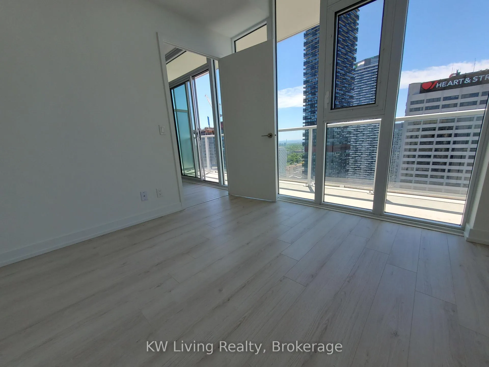 Photo 11 of Unit 2906, 33 Helendale Avenue, Toronto, Yonge-Eglinton — HOMEH