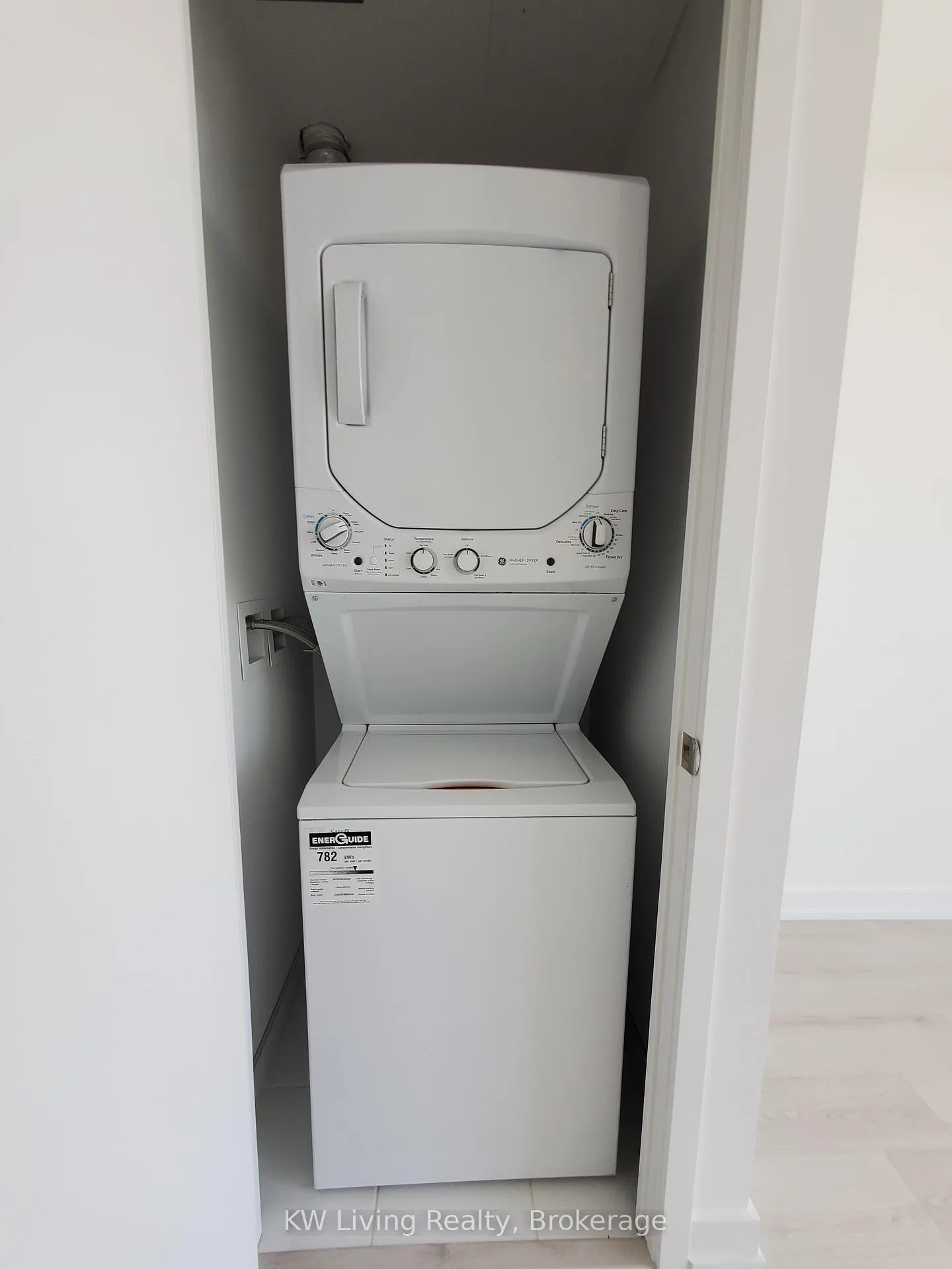 Photo 13 of Unit 2906, 33 Helendale Avenue, Toronto, Yonge-Eglinton — HOMEH