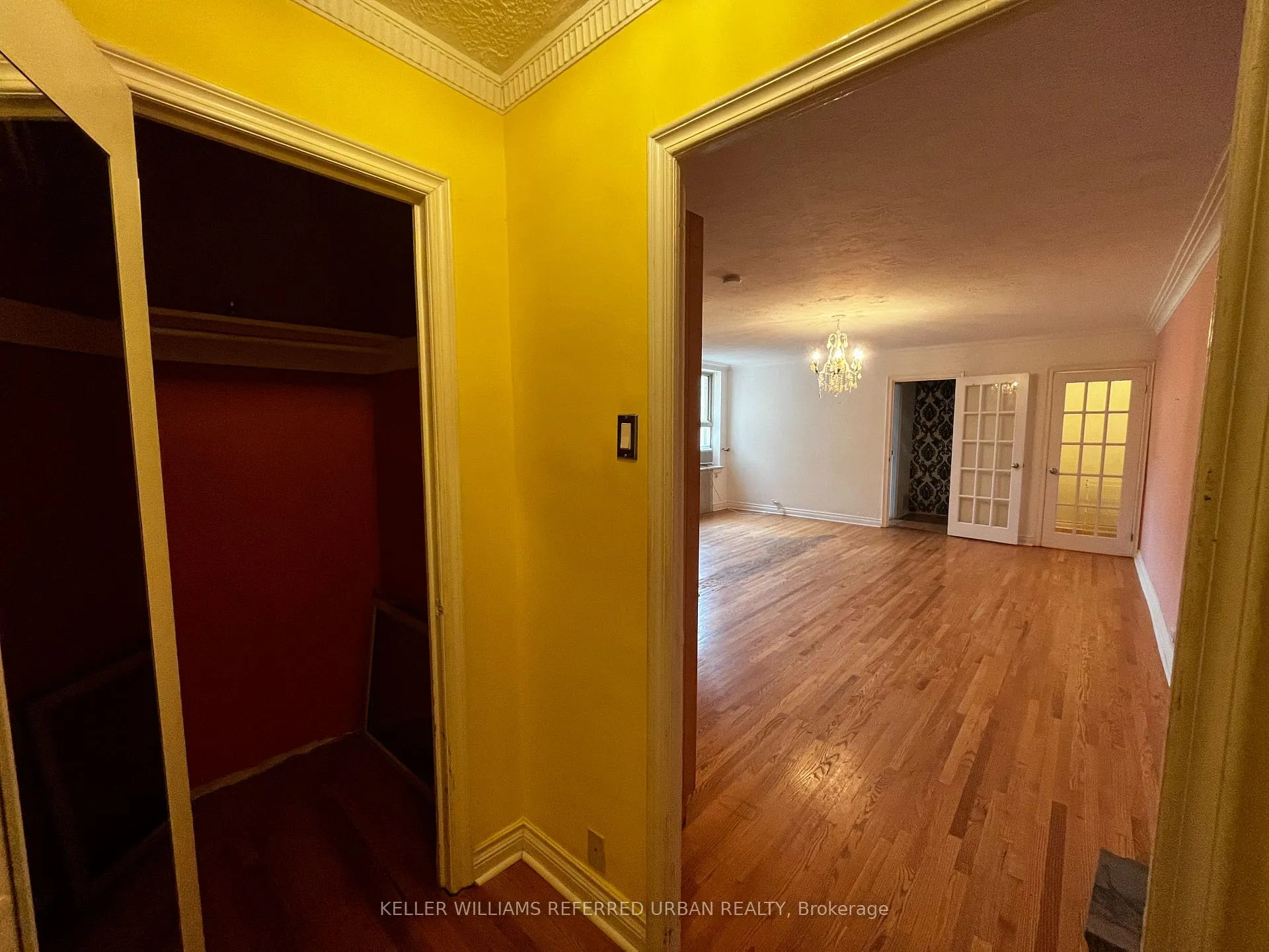 Front of Unit 334, 150 Farnham Avenue