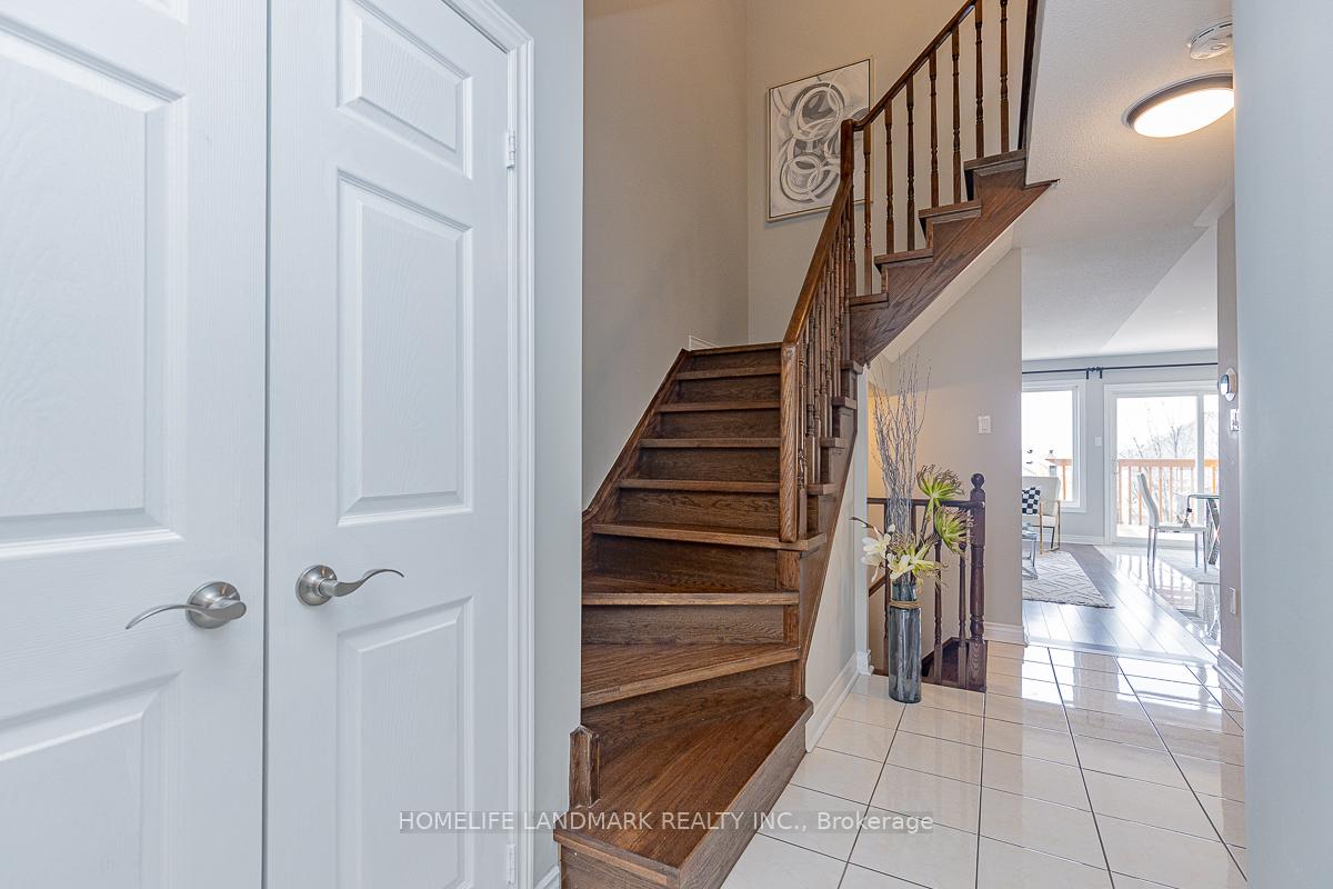 Photo 2 of 121 Dooley Crescent, Ajax, Northwest Ajax — HOMEH