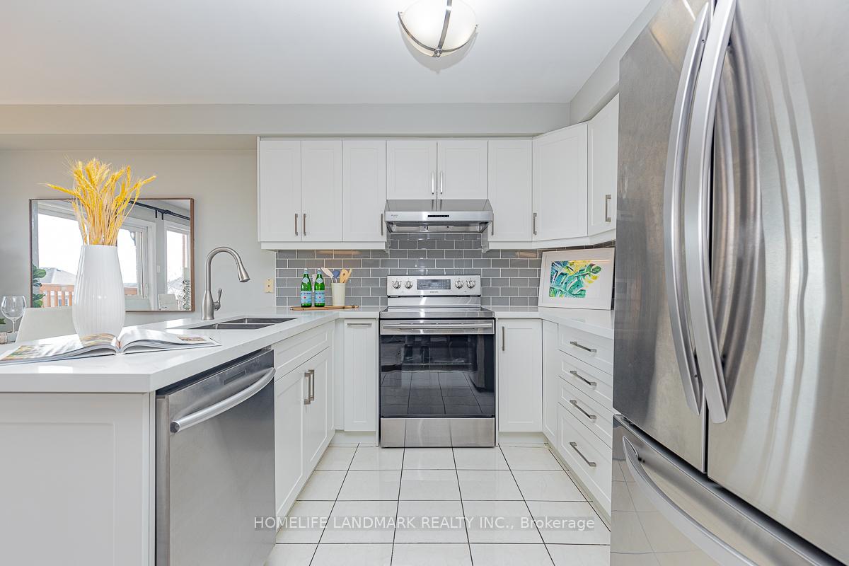 Photo 8 of 121 Dooley Crescent, Ajax, Northwest Ajax — HOMEH