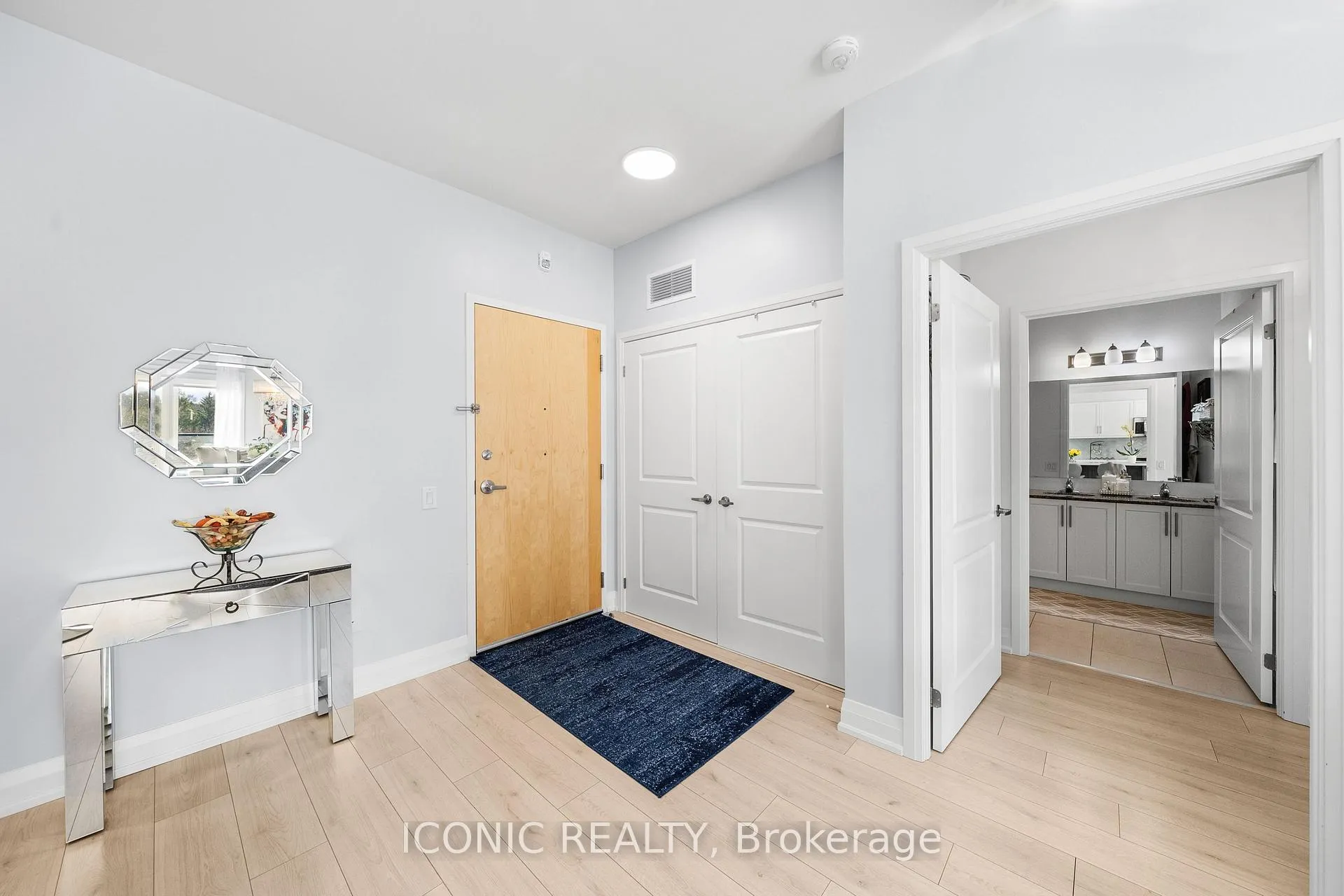 Photo 4 of Unit 606, 64 Queen Street S, New Tecumseth, Tottenham — HOMEH