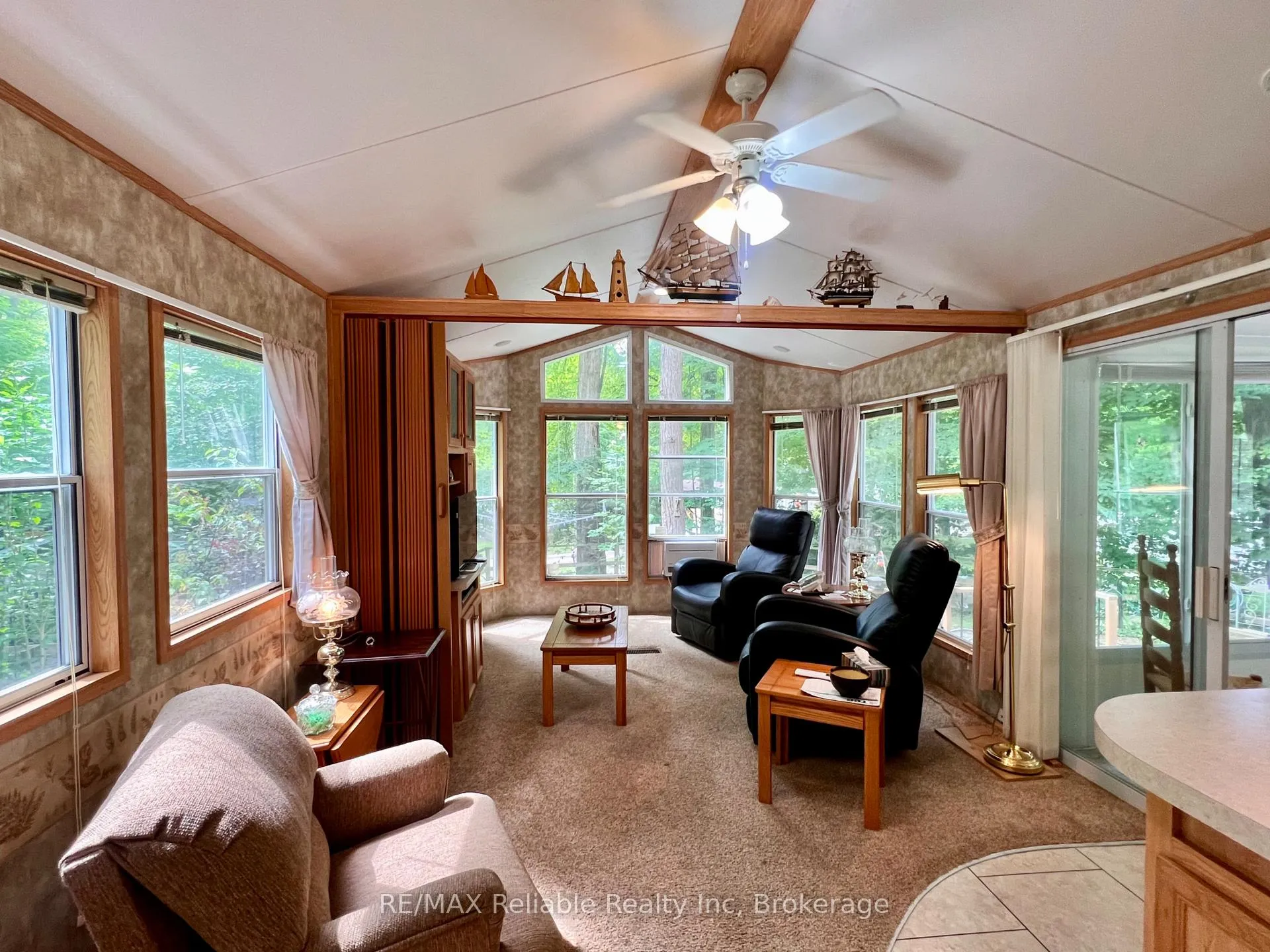 Photo 11 of Unit 112, 33999 Pridham Road, Bluewater, Bayfield — HOMEH