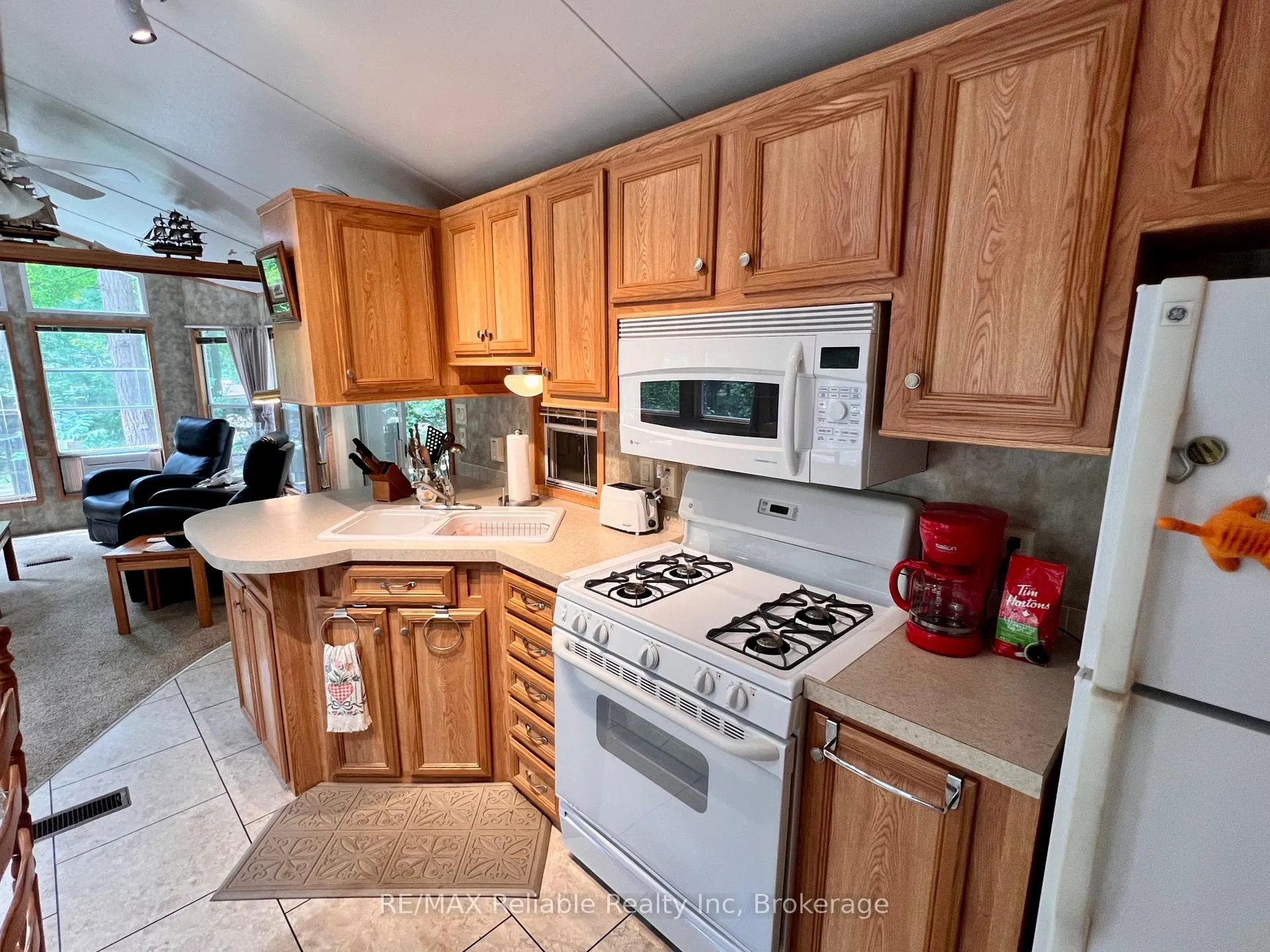 Photo 19 of Unit 112, 33999 Pridham Road, Bluewater, Bayfield — HOMEH