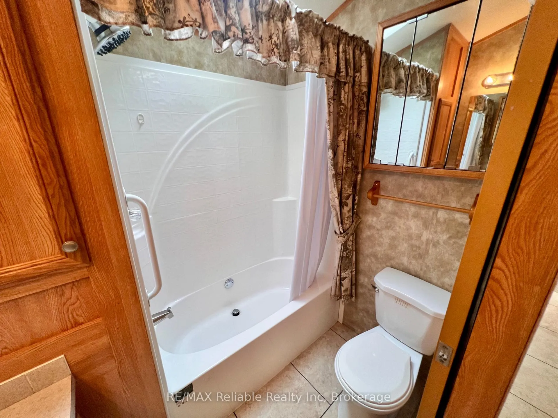 Photo 30 of Unit 112, 33999 Pridham Road, Bluewater, Bayfield — HOMEH