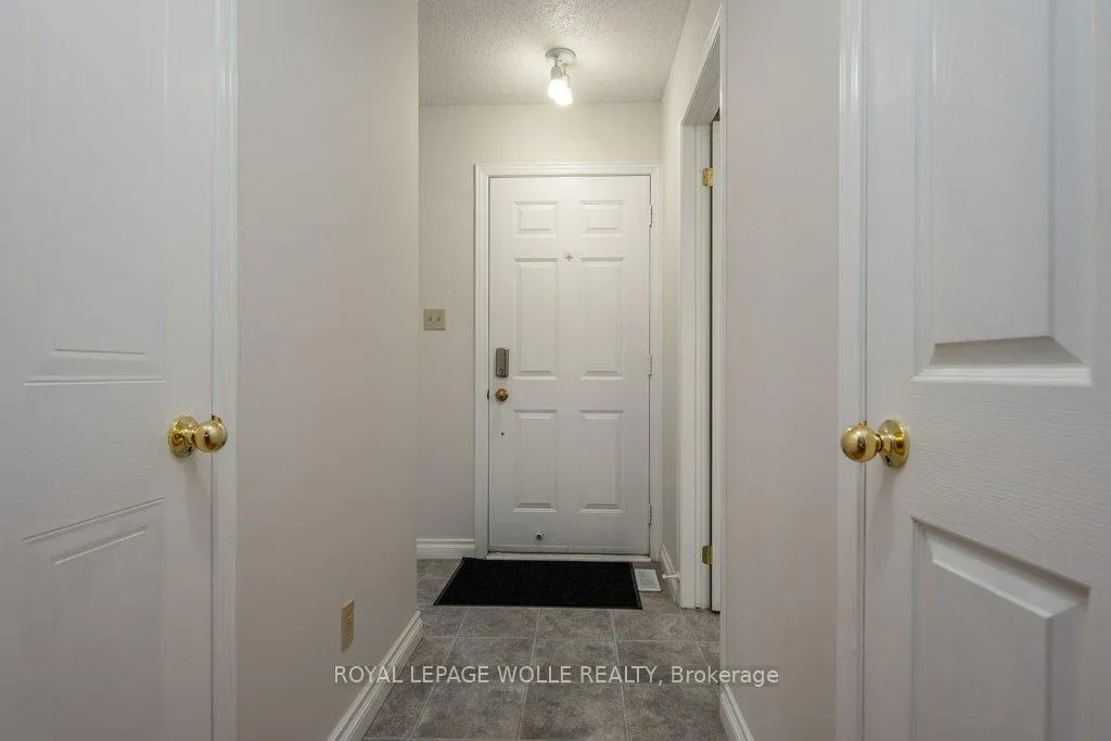 Photo 4 of Unit 22, 250 Keats Way, Waterloo, Beechwood — HOMEH