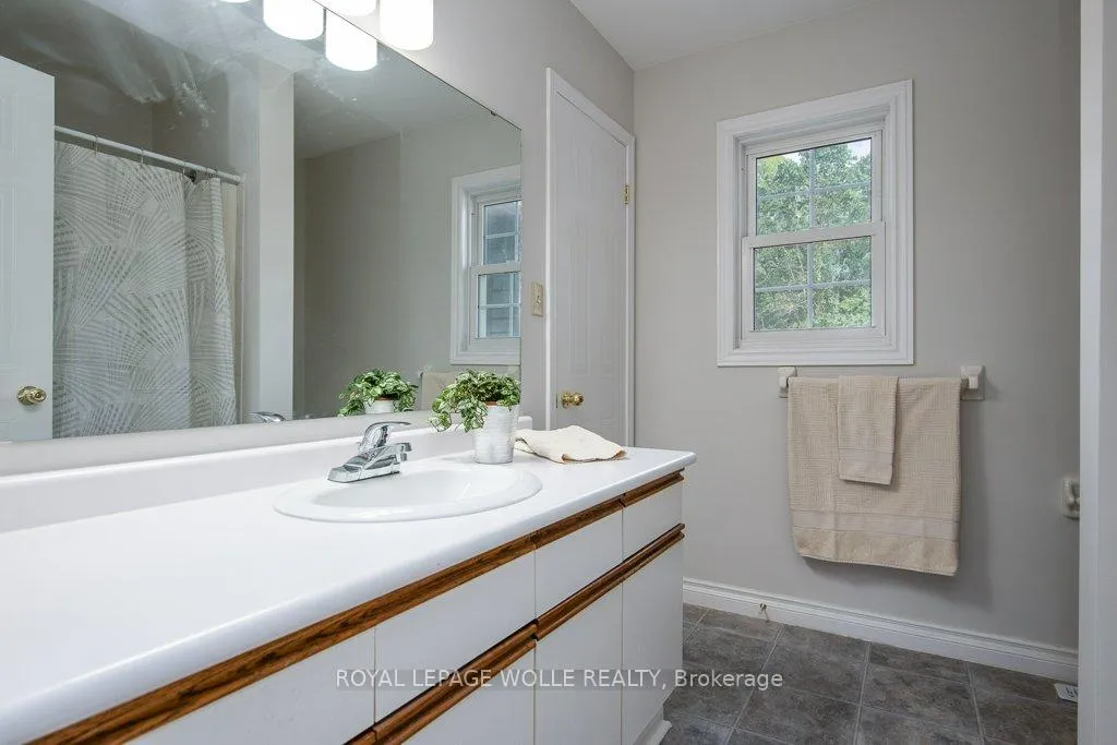 Photo 21 of Unit 22, 250 Keats Way, Waterloo, Beechwood — HOMEH