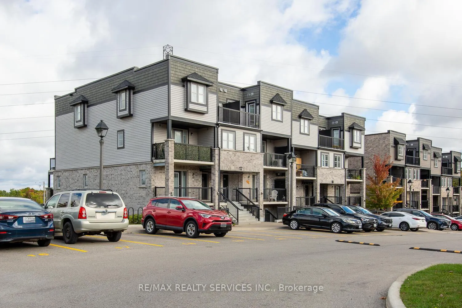 Photo 1 of Unit 17E, 1989 Ottawa Street S, Kitchener — HOMEH