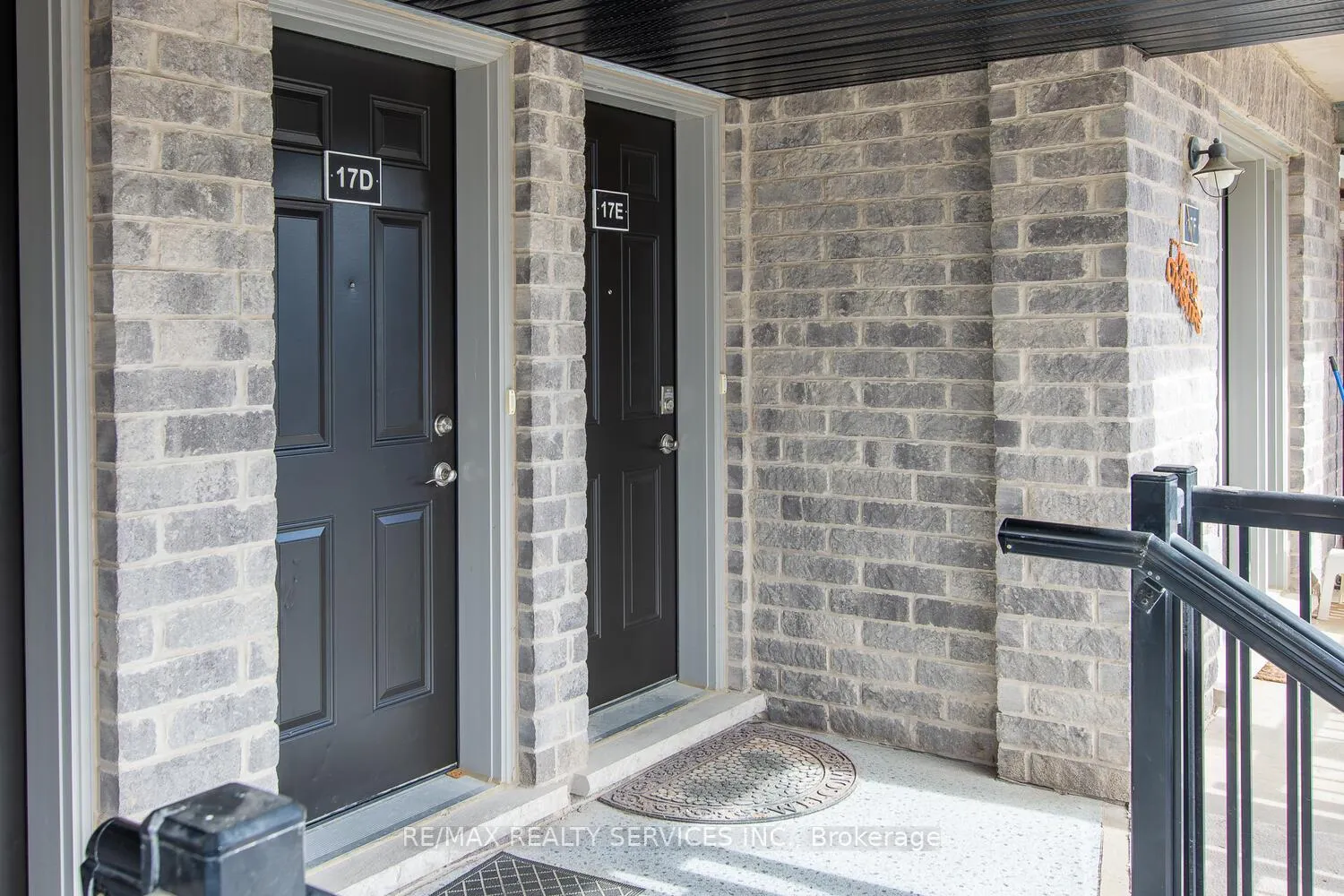 Photo 4 of Unit 17E, 1989 Ottawa Street S, Kitchener — HOMEH