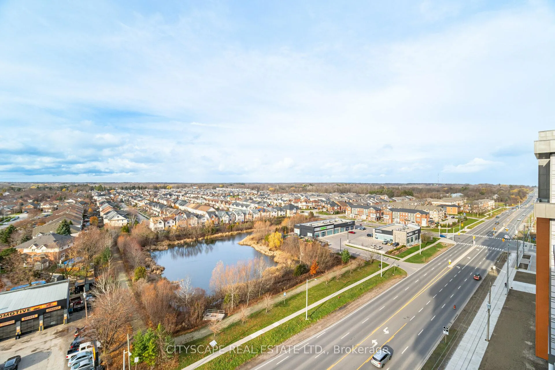 Photo 3 of Unit 1105, 460 Dundas Street E, Hamilton, Waterdown — HOMEH
