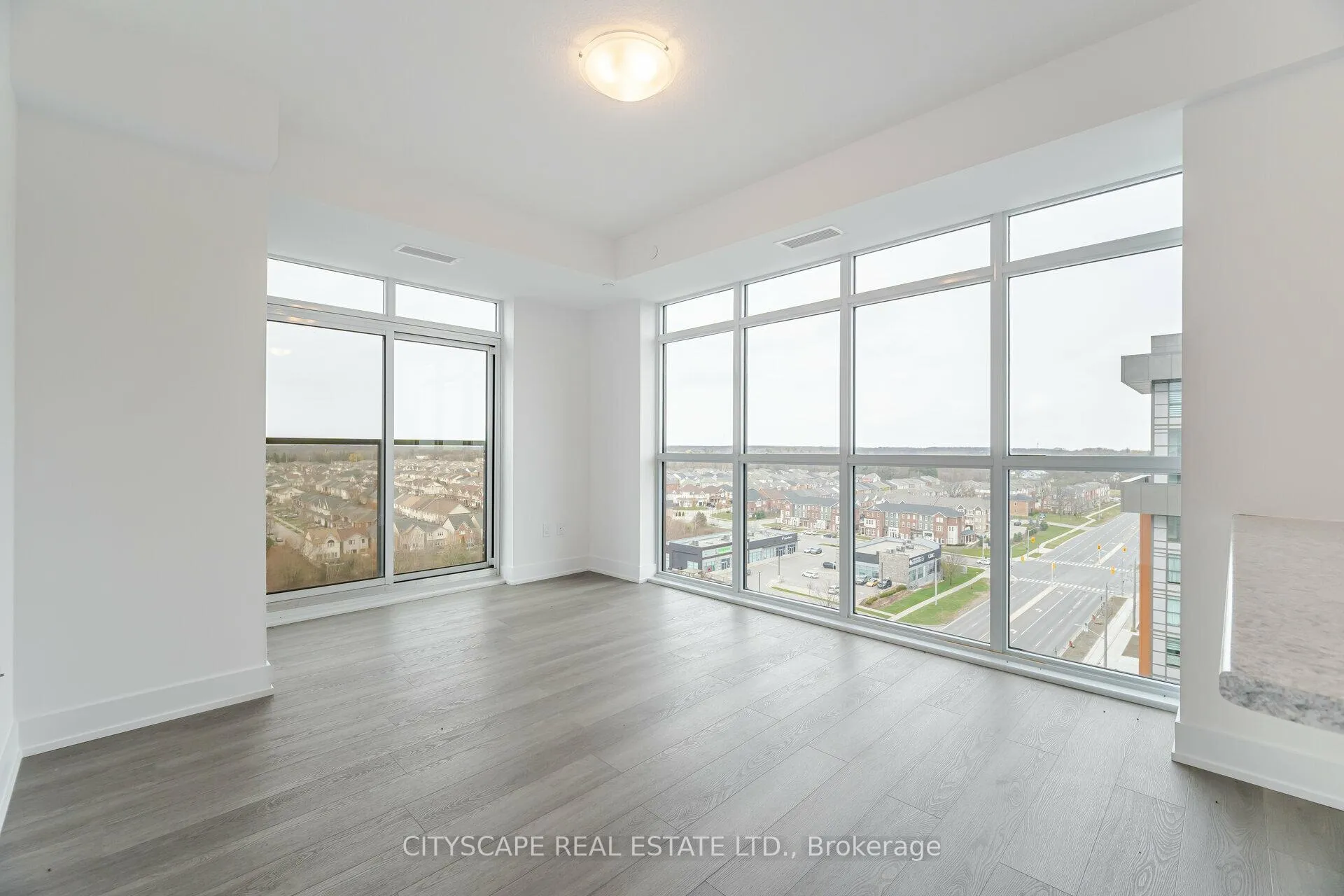 Photo 16 of Unit 1105, 460 Dundas Street E, Hamilton, Waterdown — HOMEH