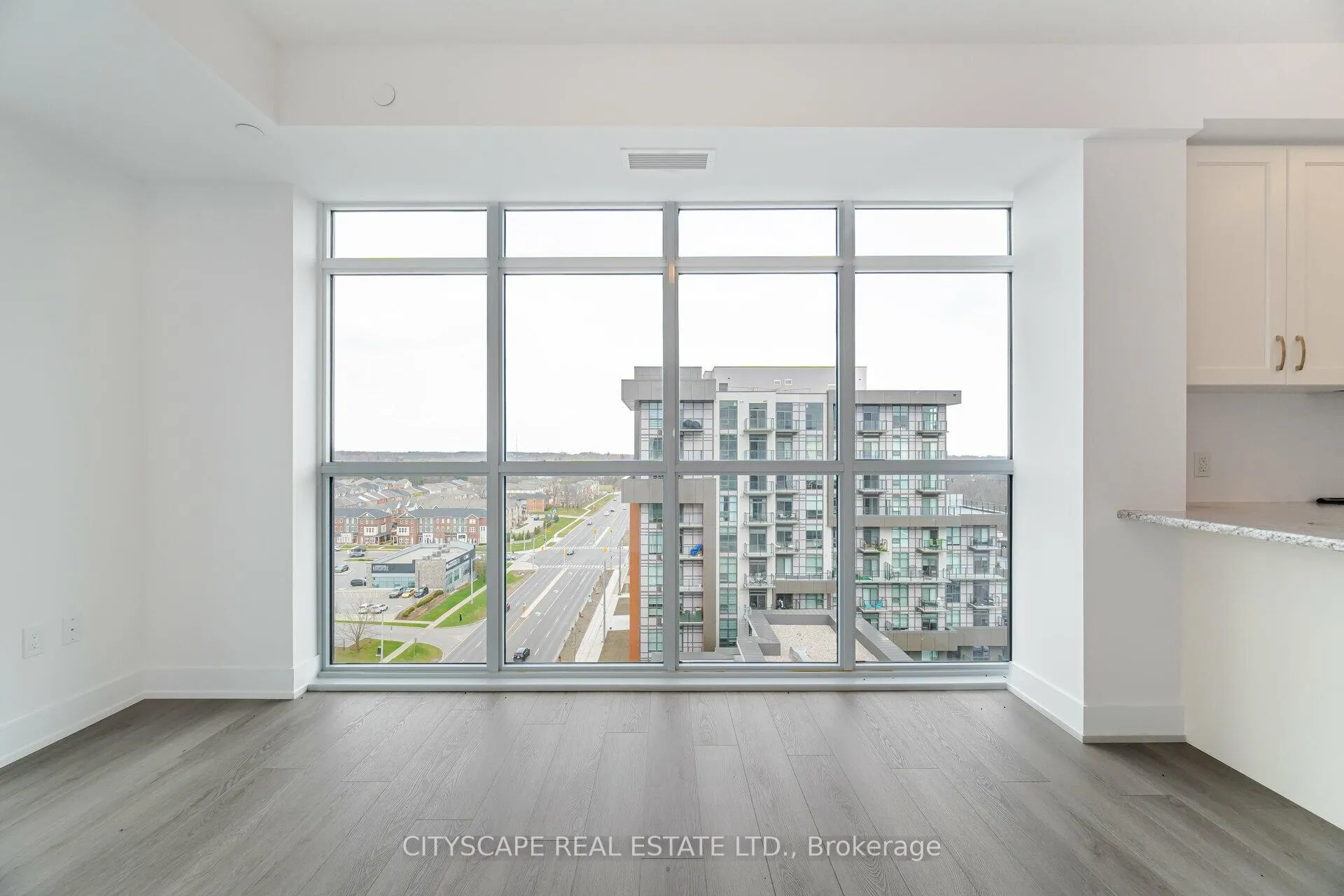 Photo 17 of Unit 1105, 460 Dundas Street E, Hamilton, Waterdown — HOMEH