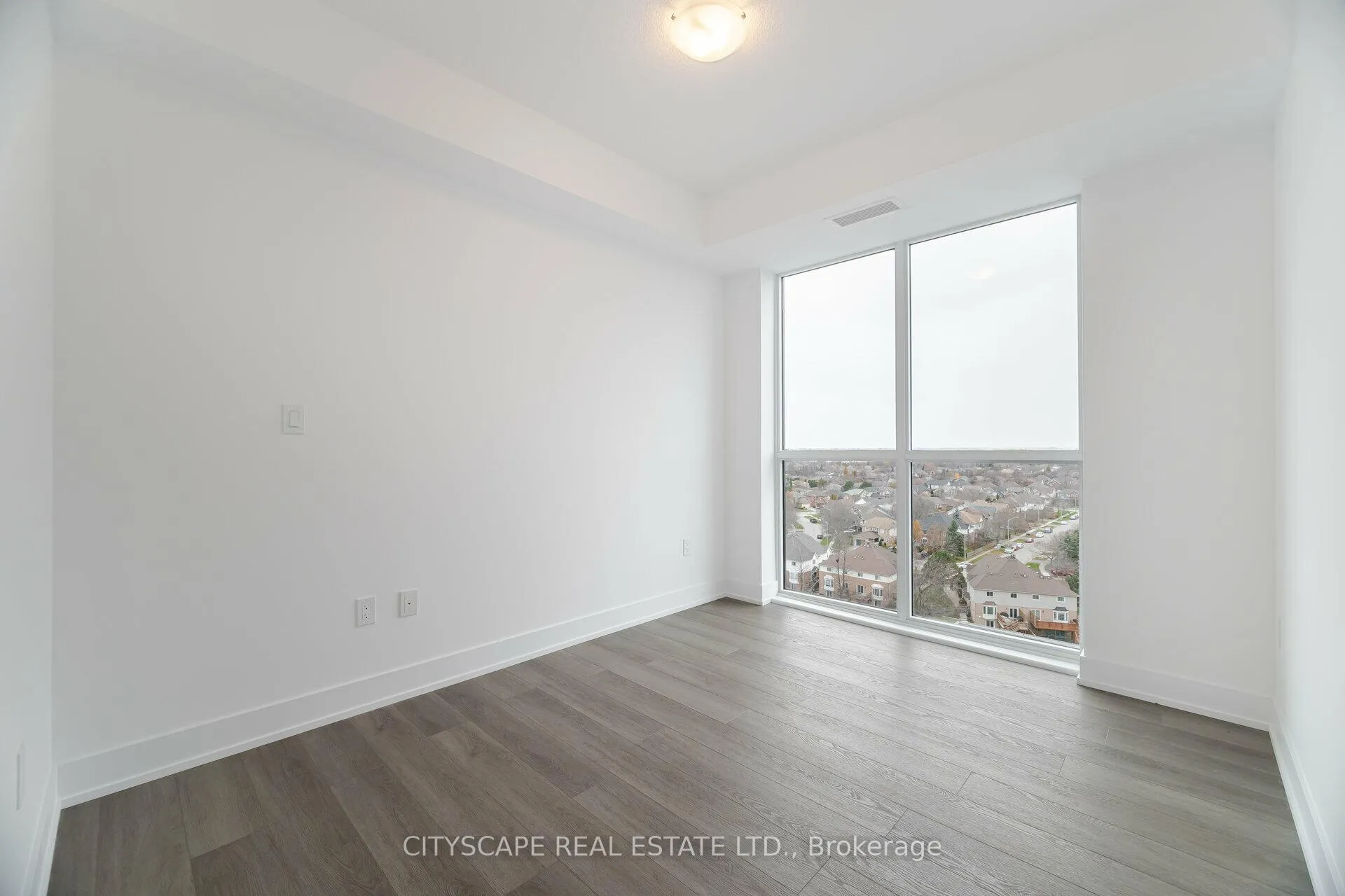Photo 23 of Unit 1105, 460 Dundas Street E, Hamilton, Waterdown — HOMEH