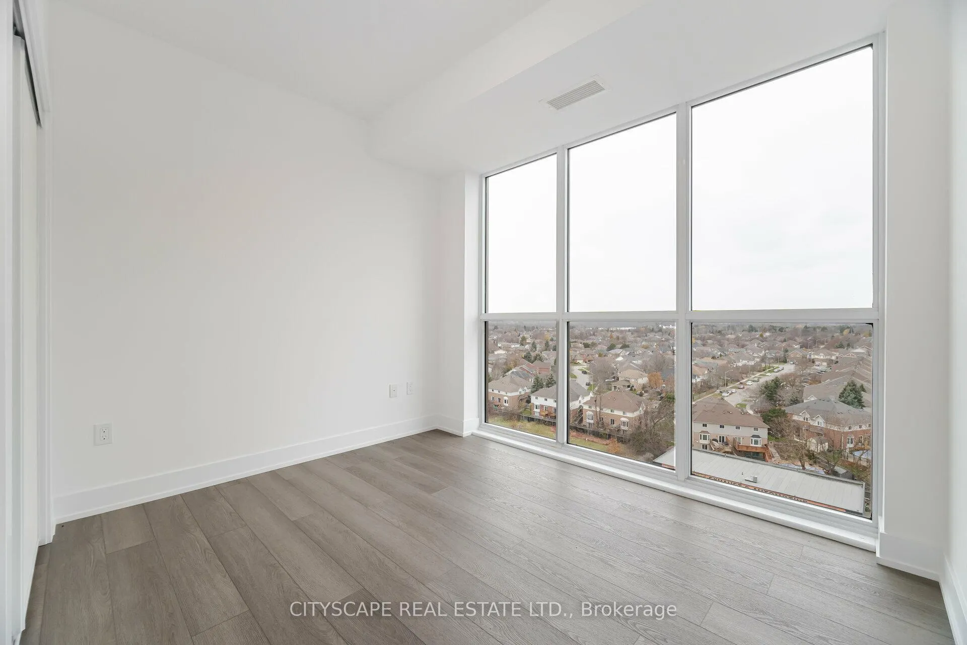 Photo 25 of Unit 1105, 460 Dundas Street E, Hamilton, Waterdown — HOMEH