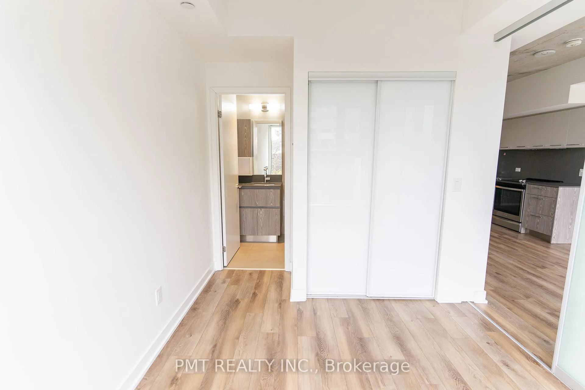 Photo 6 of Unit 424, 30 Baseball Place, Toronto, South Riverdale — HOMEH