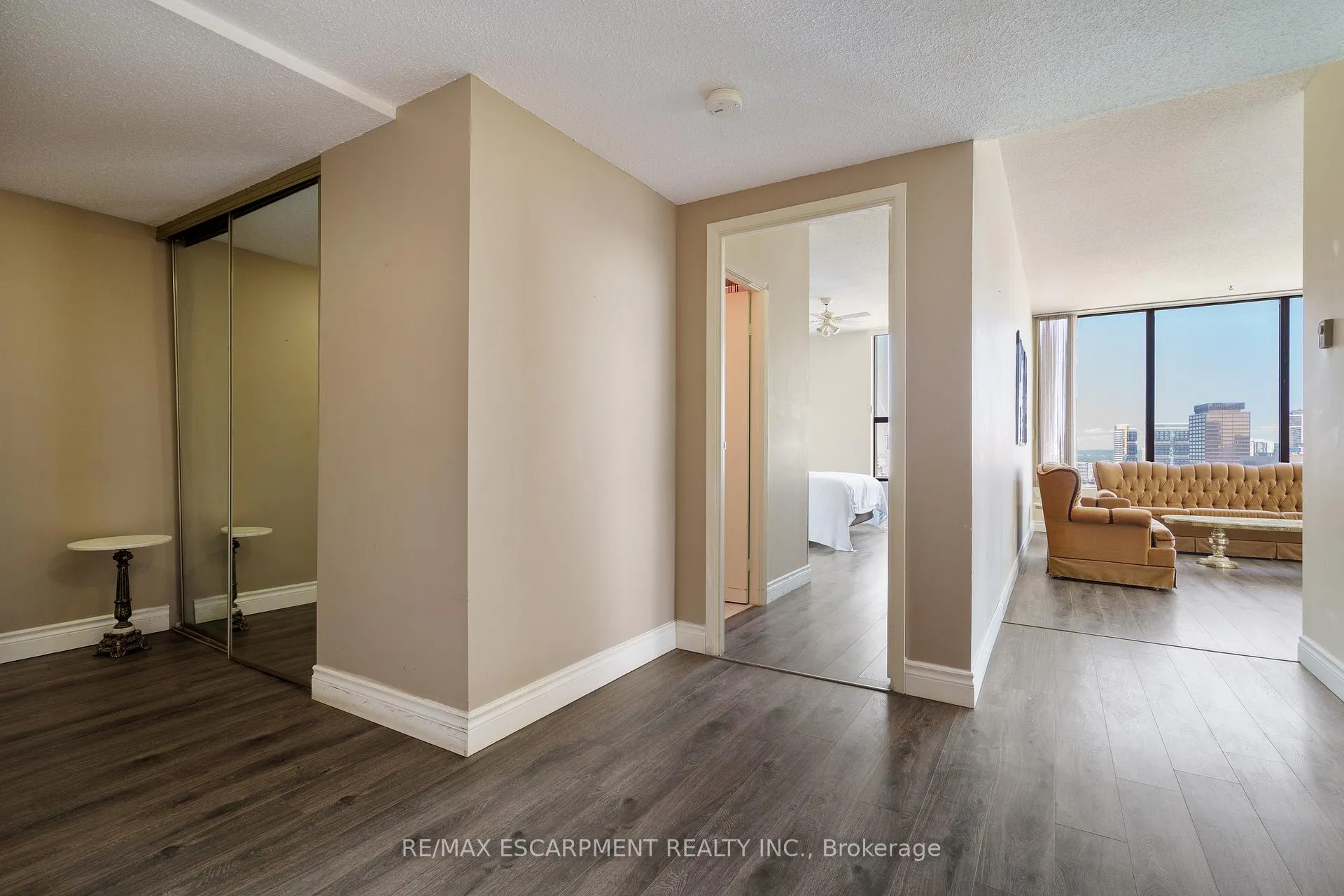 Photo 10 of Unit 2203, 75 Queen Street N, Hamilton, Strathcona — HOMEH