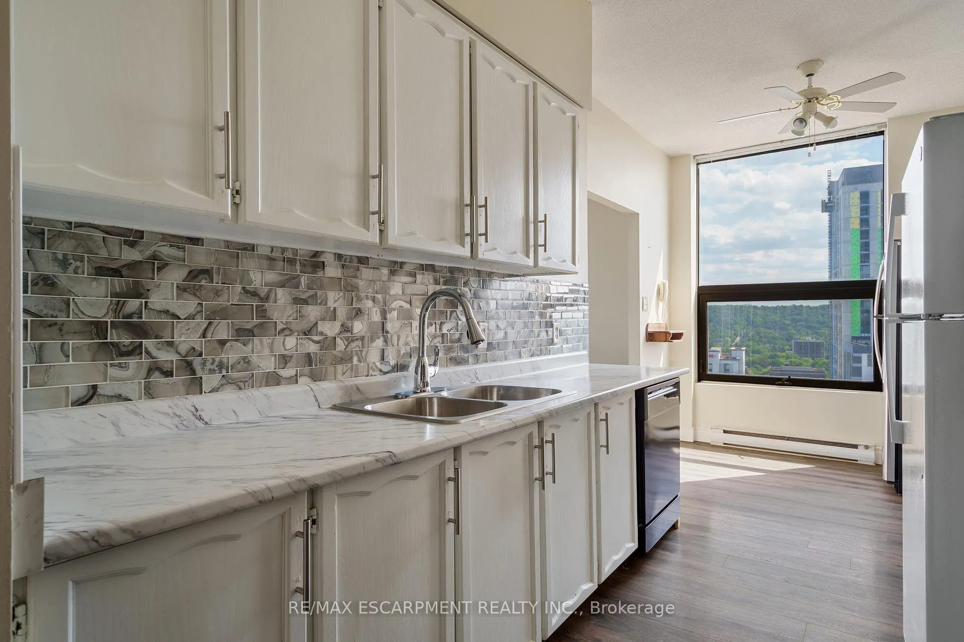 Photo 23 of Unit 2203, 75 Queen Street N, Hamilton, Strathcona — HOMEH