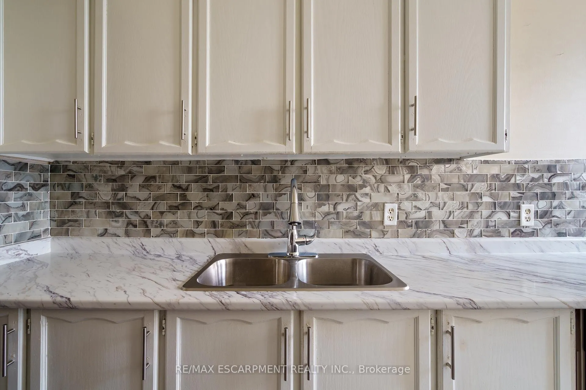 Photo 26 of Unit 2203, 75 Queen Street N, Hamilton, Strathcona — HOMEH