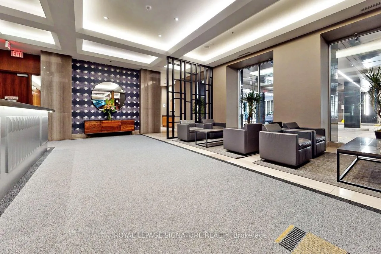 Photo 4 of Unit 1419, 111 St Clair Avenue W, Toronto, Yonge-St. Clair — HOMEH
