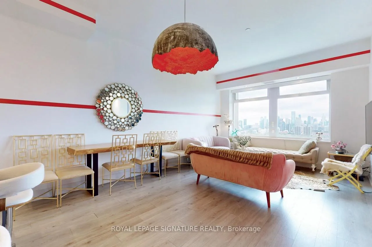 Photo 6 of Unit 1419, 111 St Clair Avenue W, Toronto, Yonge-St. Clair — HOMEH