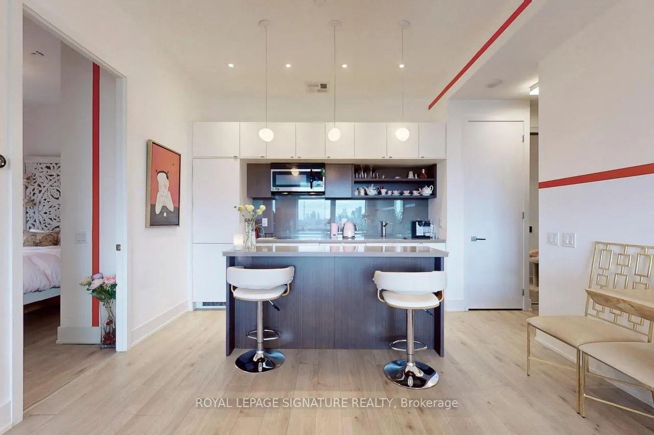 Photo 12 of Unit 1419, 111 St Clair Avenue W, Toronto, Yonge-St. Clair — HOMEH