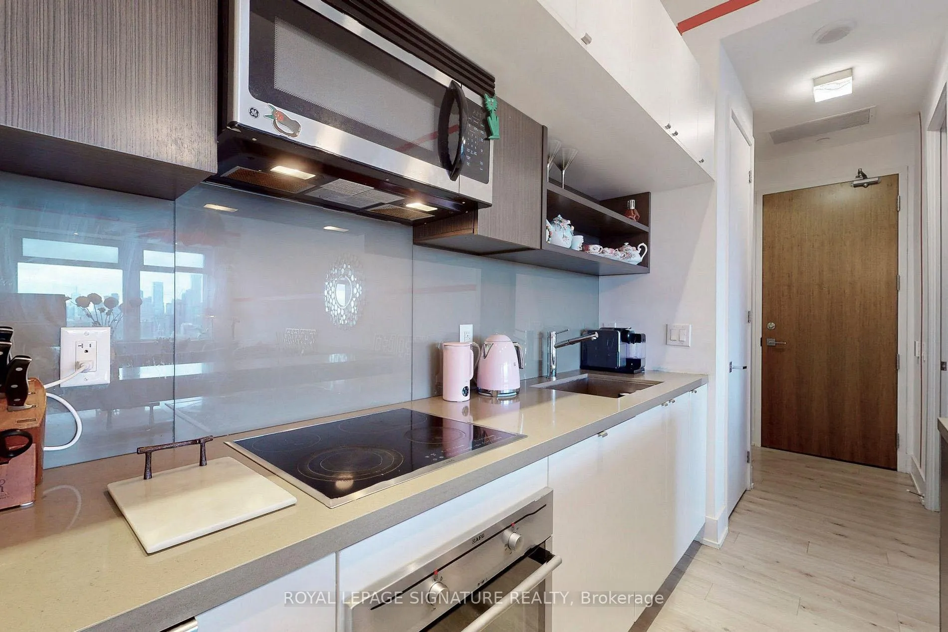 Photo 15 of Unit 1419, 111 St Clair Avenue W, Toronto, Yonge-St. Clair — HOMEH