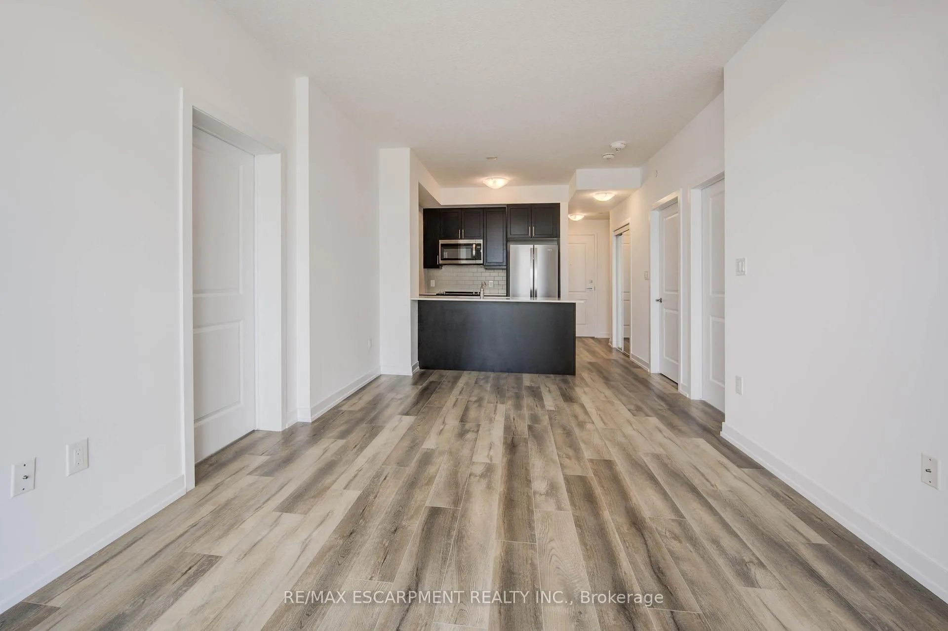 Photo 14 of Unit 528, 10 Mallard Trail E, Hamilton, Waterdown — HOMEH
