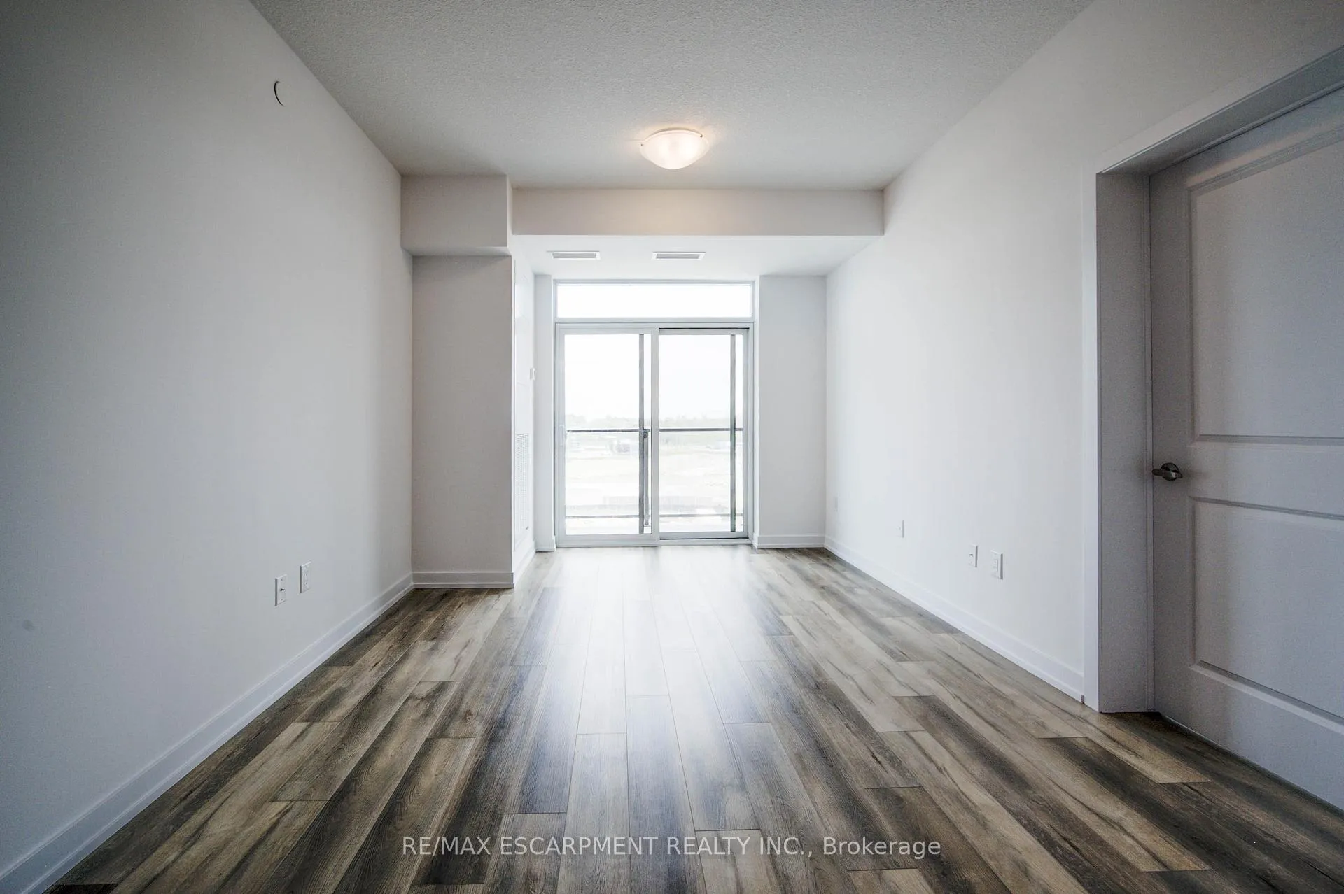 Photo 15 of Unit 528, 10 Mallard Trail E, Hamilton, Waterdown — HOMEH
