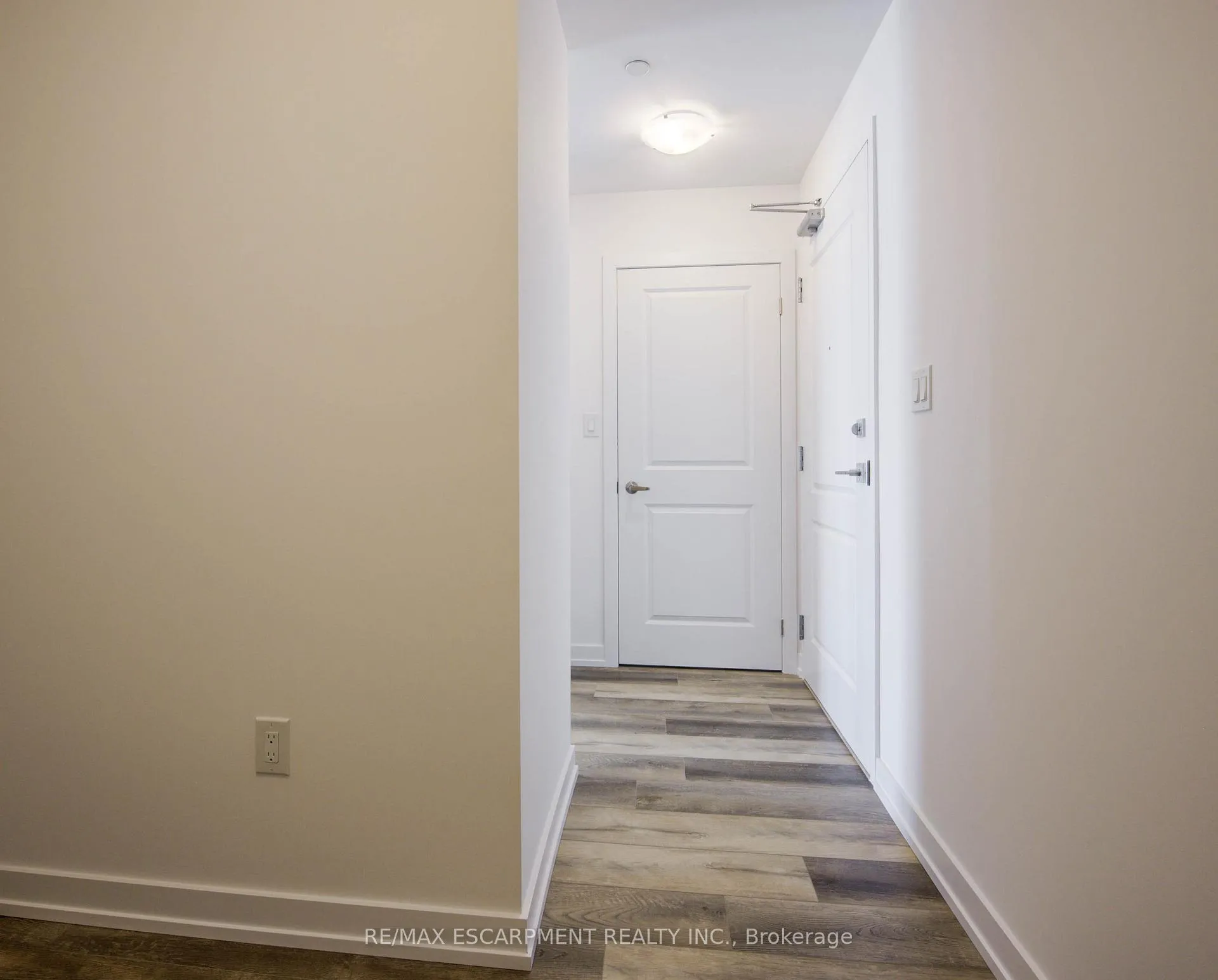 Photo 23 of Unit 528, 10 Mallard Trail E, Hamilton, Waterdown — HOMEH