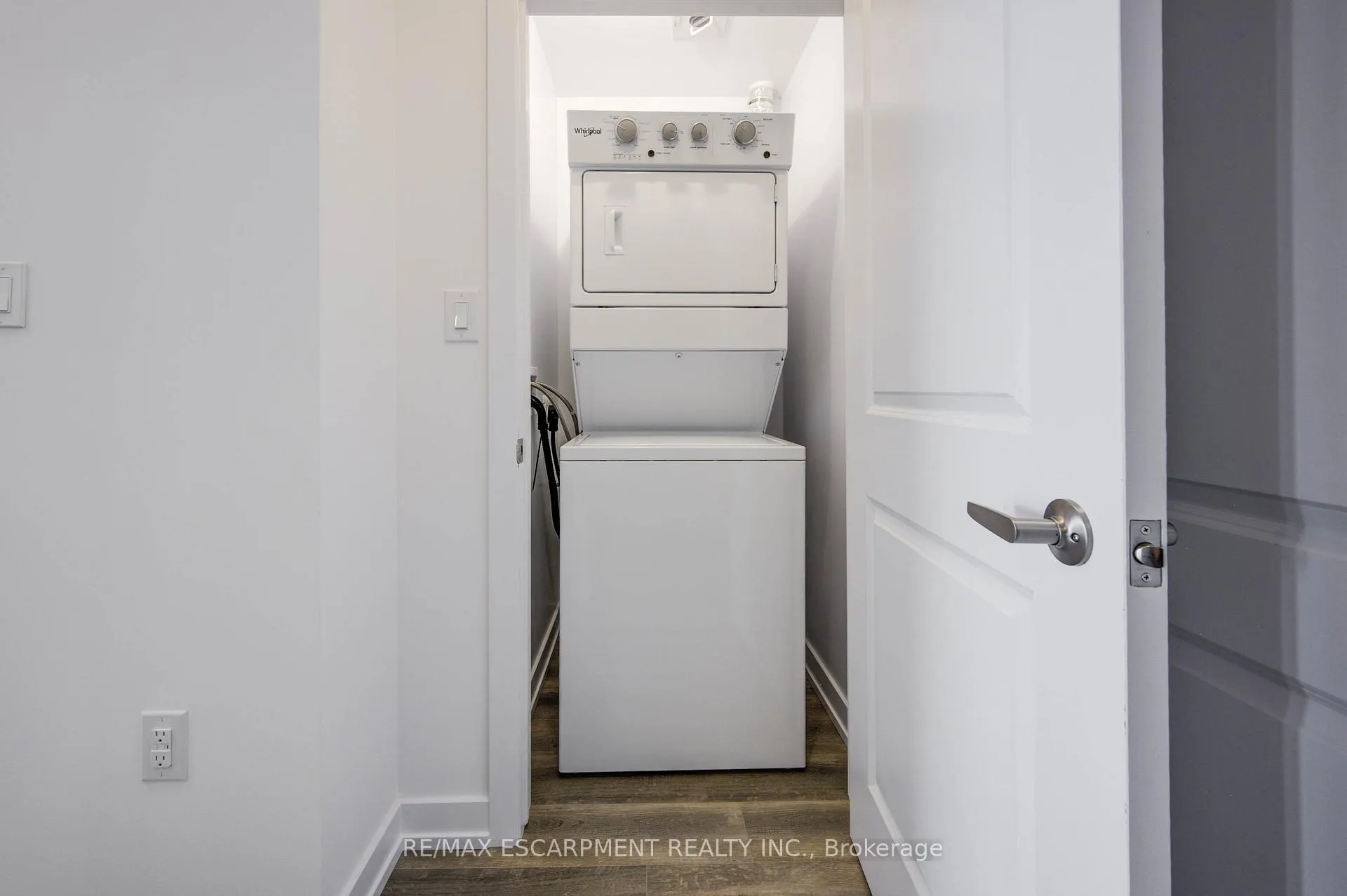 Photo 24 of Unit 528, 10 Mallard Trail E, Hamilton, Waterdown — HOMEH