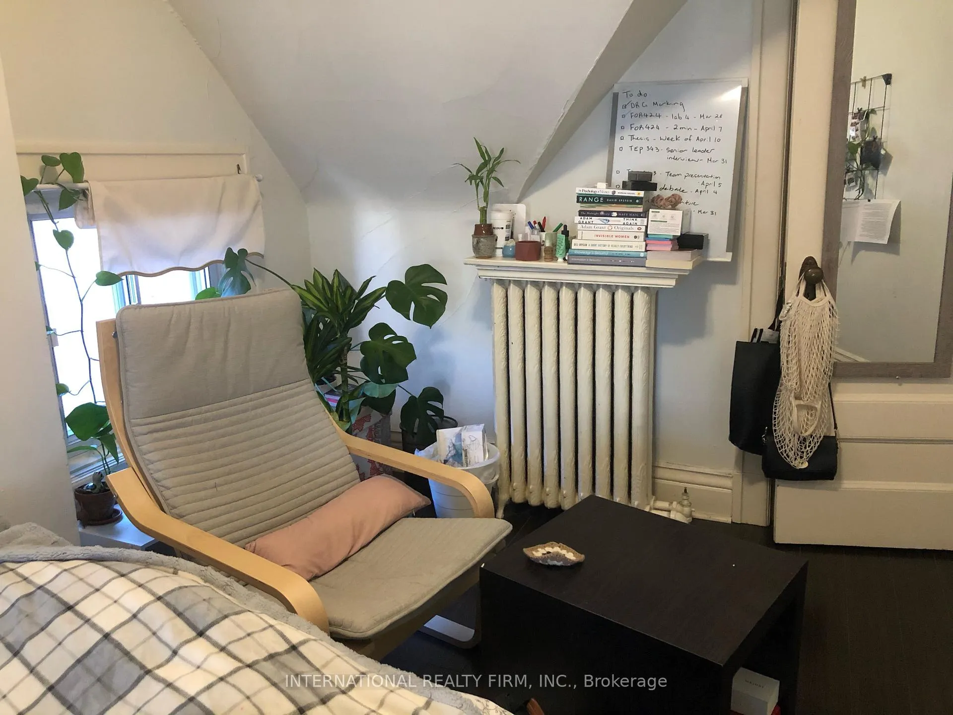 Photo 15 of Unit Unit D, 201 Madison Avenue, Toronto, The Annex — HOMEH
