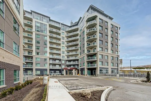 Front of Unit 1015, 58 Lakeside Terrace