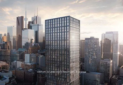 Front of 82 Dalhousie Street W