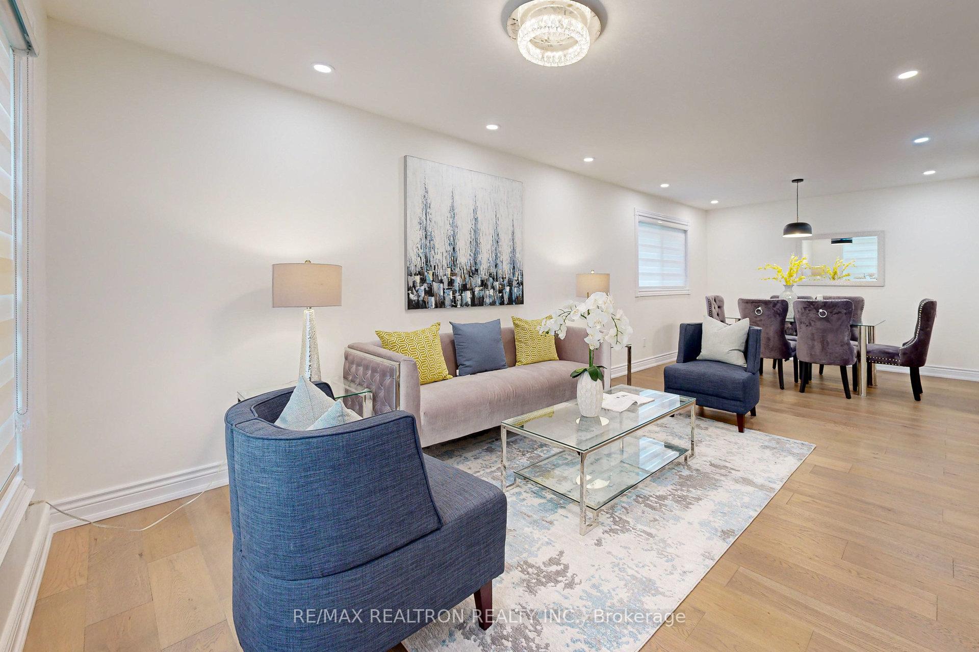 Photo 8 of 5 Illingworth Court, Aurora, Aurora Heights — HOMEH