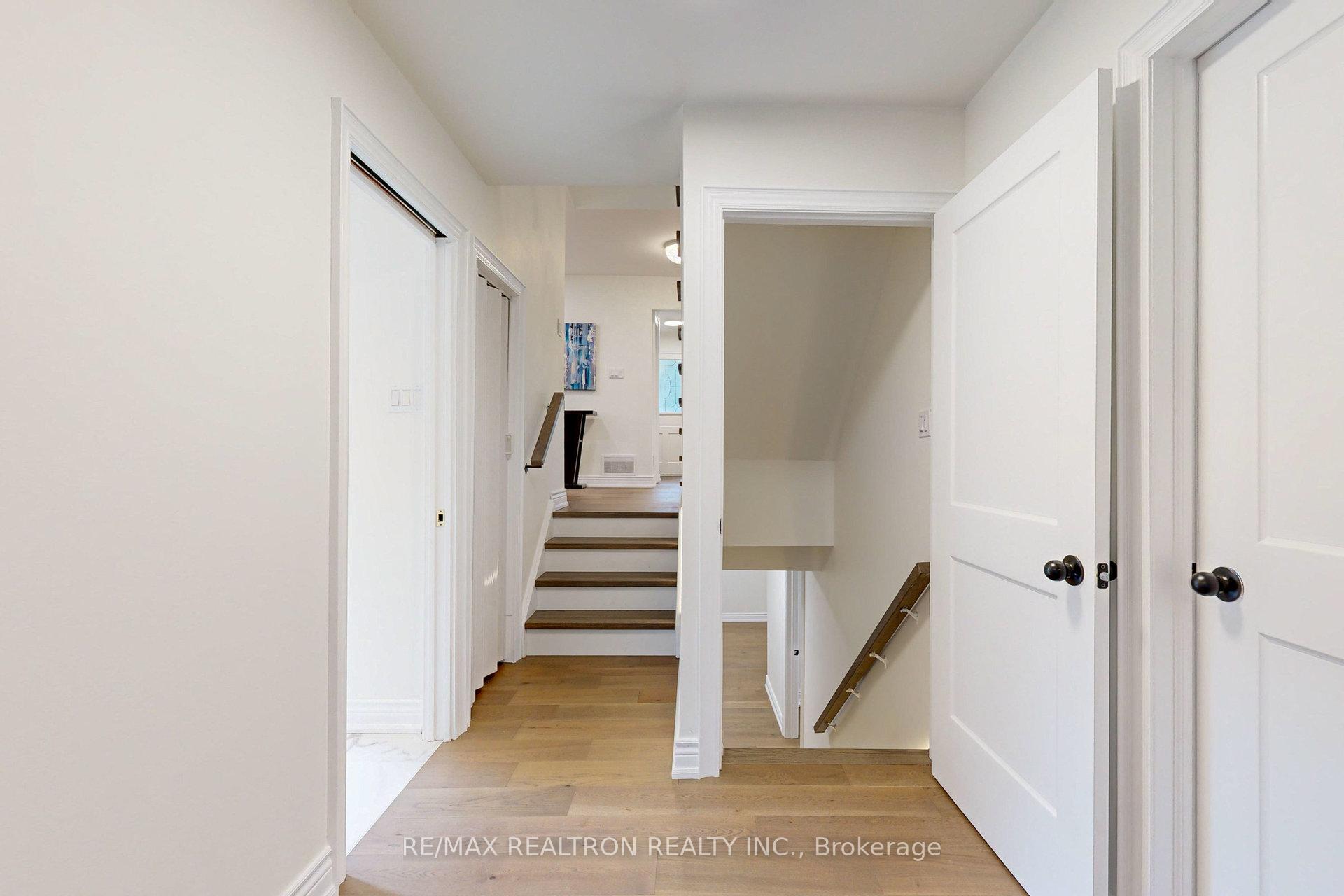 Photo 17 of 5 Illingworth Court, Aurora, Aurora Heights — HOMEH