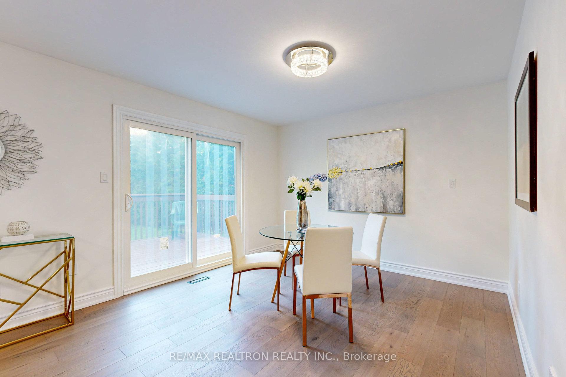 Photo 19 of 5 Illingworth Court, Aurora, Aurora Heights — HOMEH