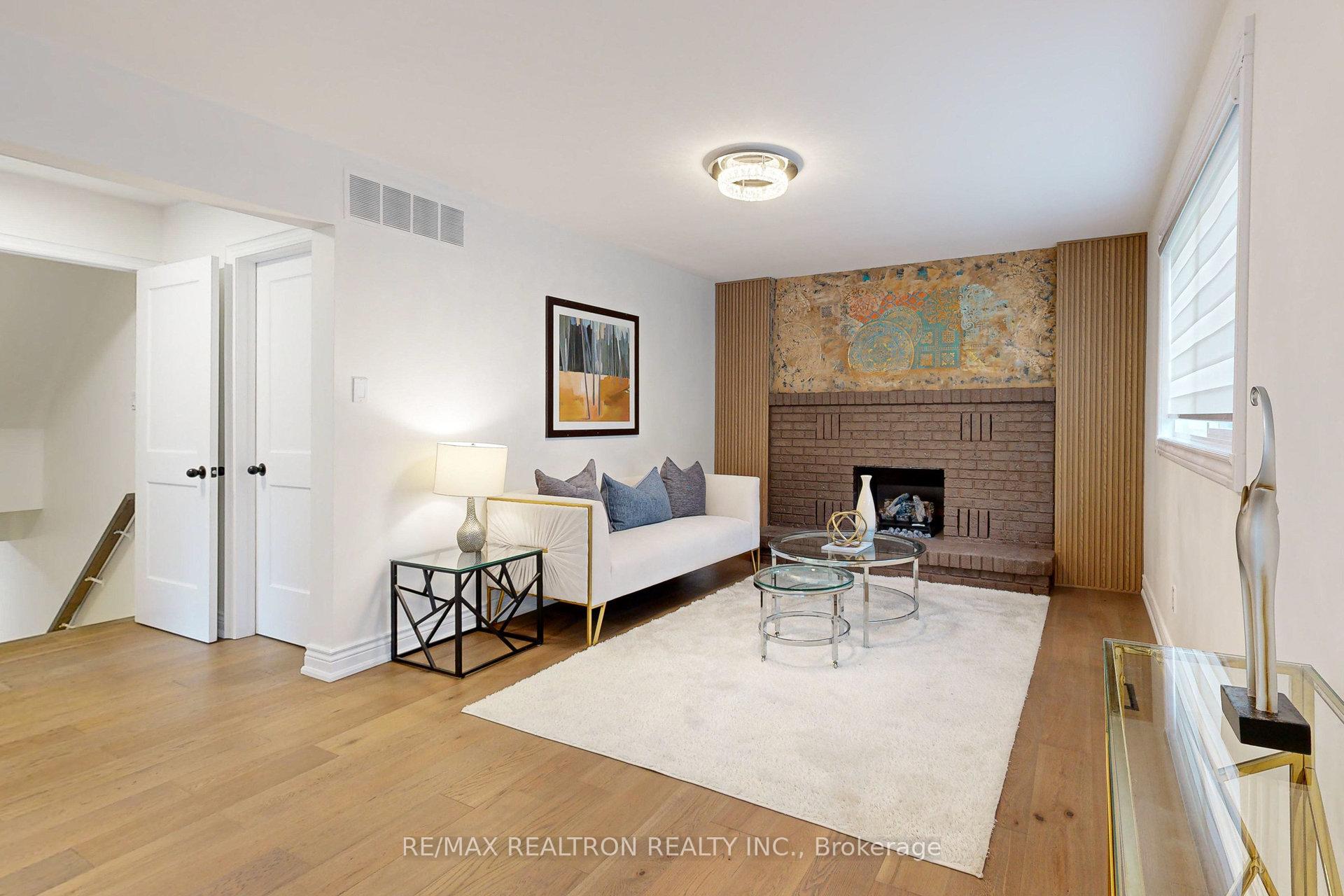Photo 21 of 5 Illingworth Court, Aurora, Aurora Heights — HOMEH