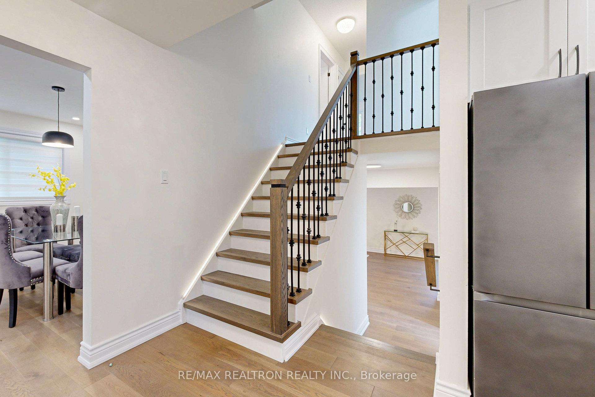Photo 26 of 5 Illingworth Court, Aurora, Aurora Heights — HOMEH