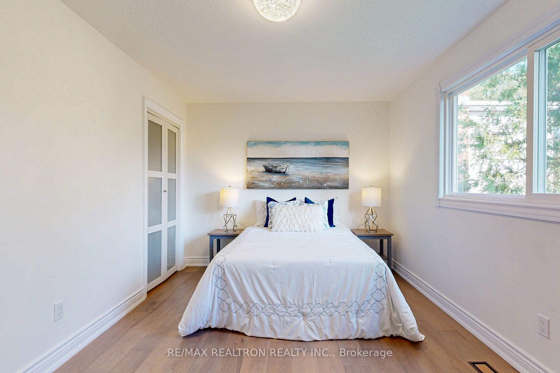 Photo 28 of 5 Illingworth Court, Aurora, Aurora Heights — HOMEH