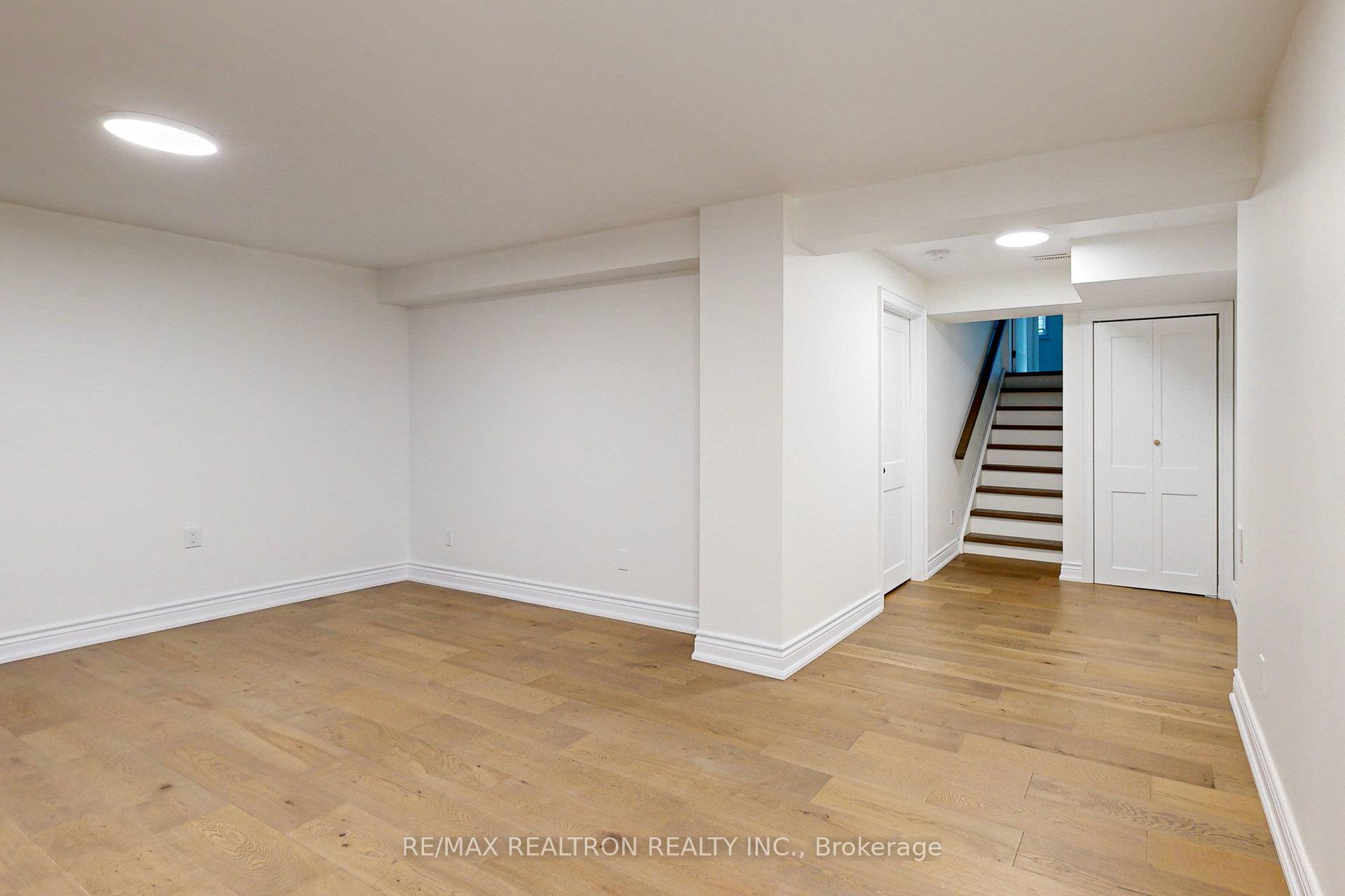 Photo 34 of 5 Illingworth Court, Aurora, Aurora Heights — HOMEH