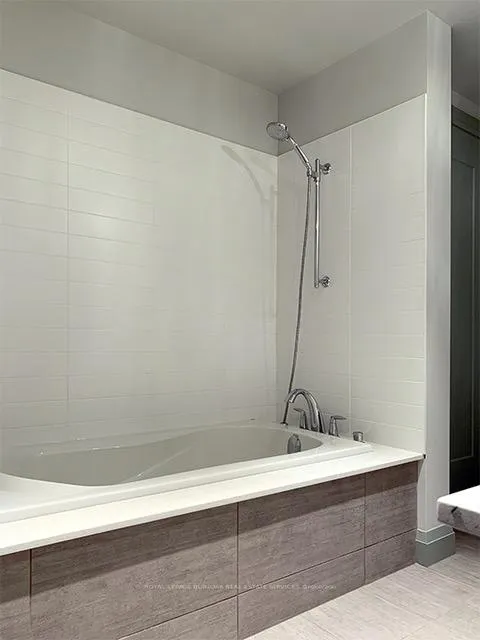 Photo 6 of Unit 606, 181 James Street N, Hamilton, Central — HOMEH