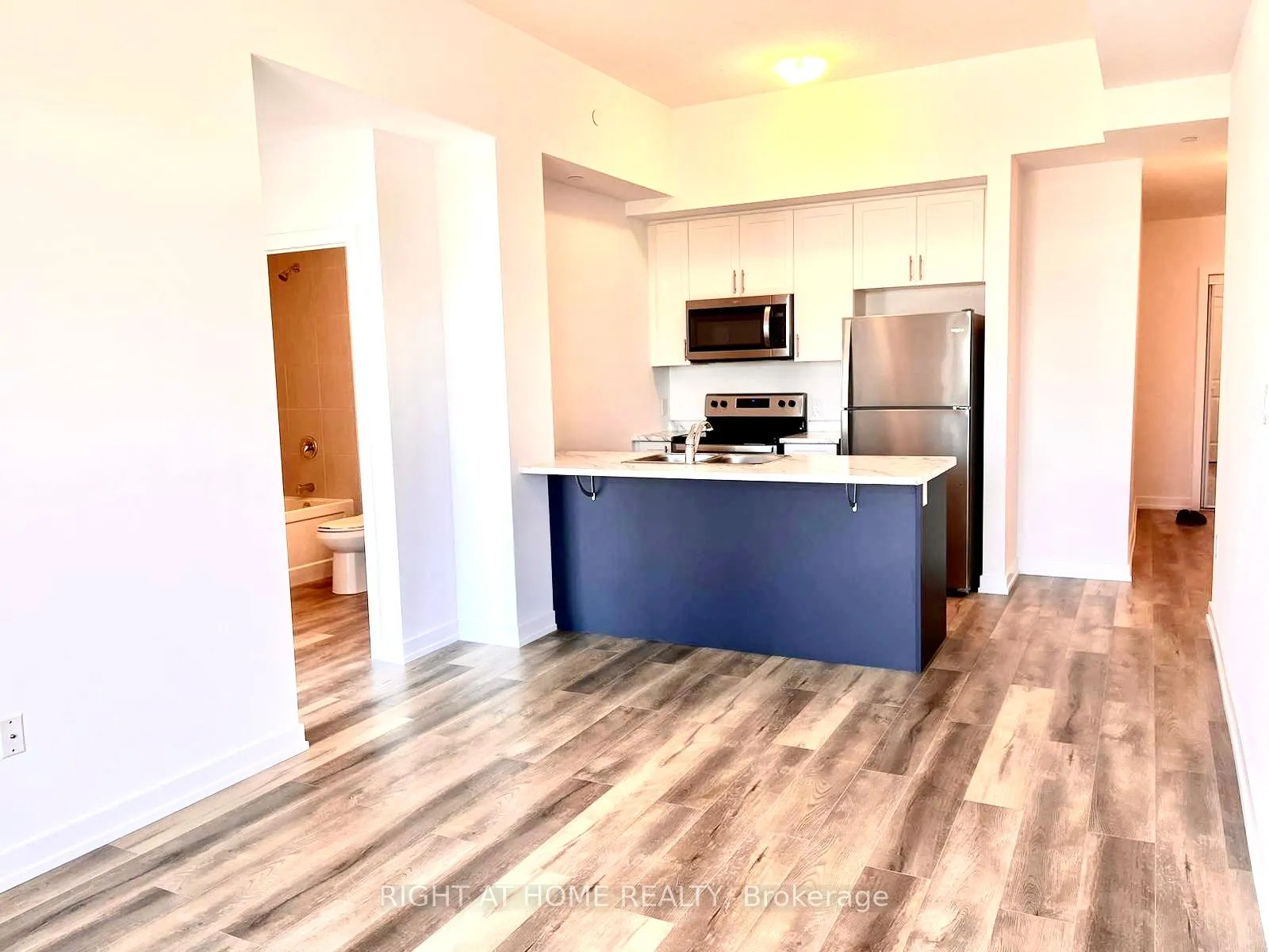 Photo 5 of Unit 505, 470 dundas Street E, Hamilton, Waterdown — HOMEH