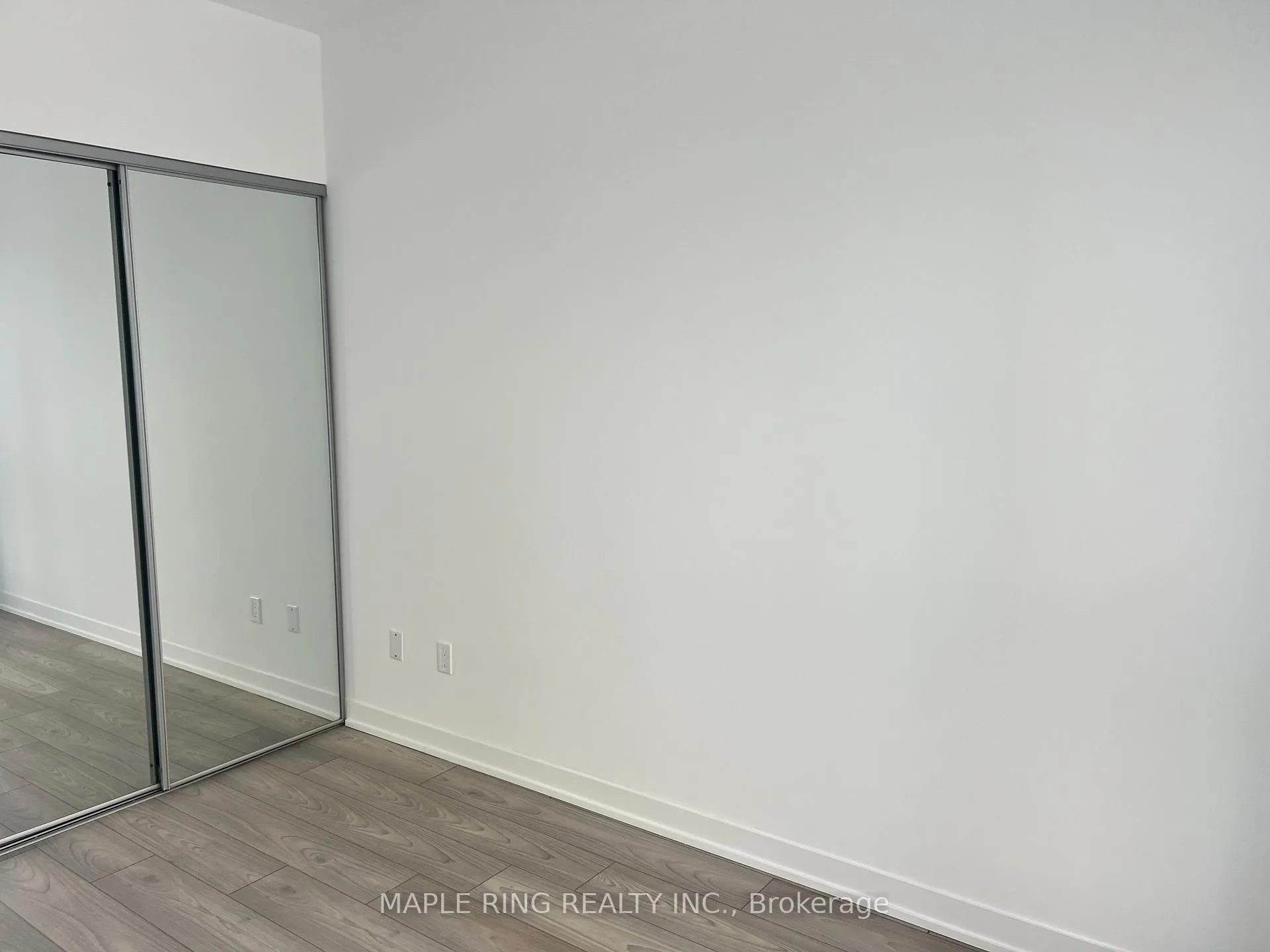Photo 3 of Unit 444, 498 Caldari Road, Vaughan, Concord — HOMEH