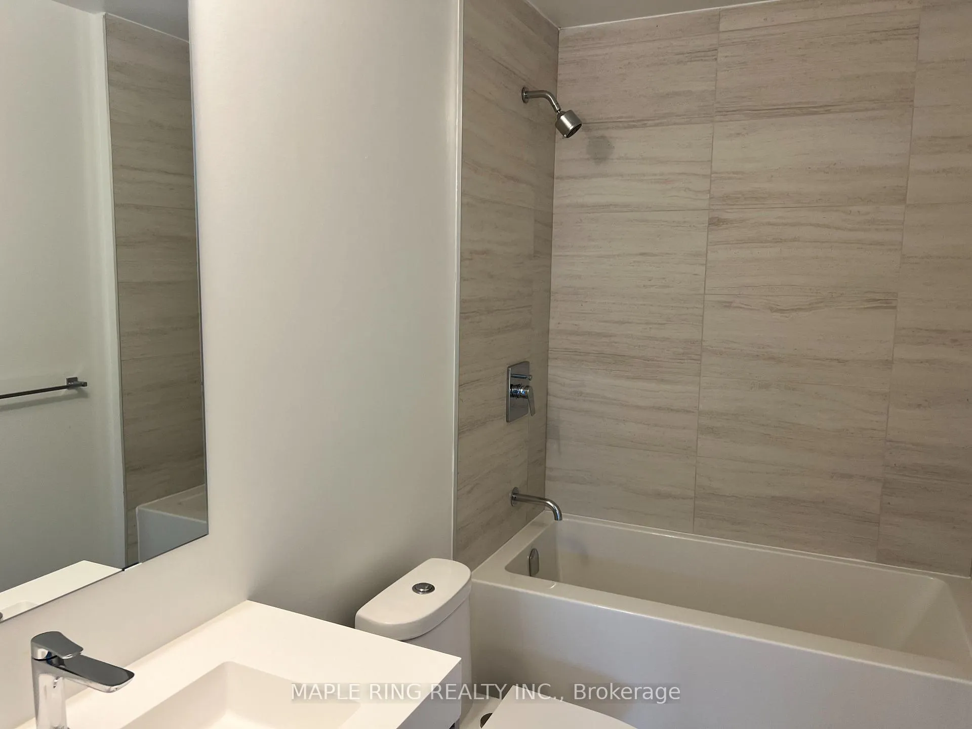 Photo 5 of Unit 444, 498 Caldari Road, Vaughan, Concord — HOMEH